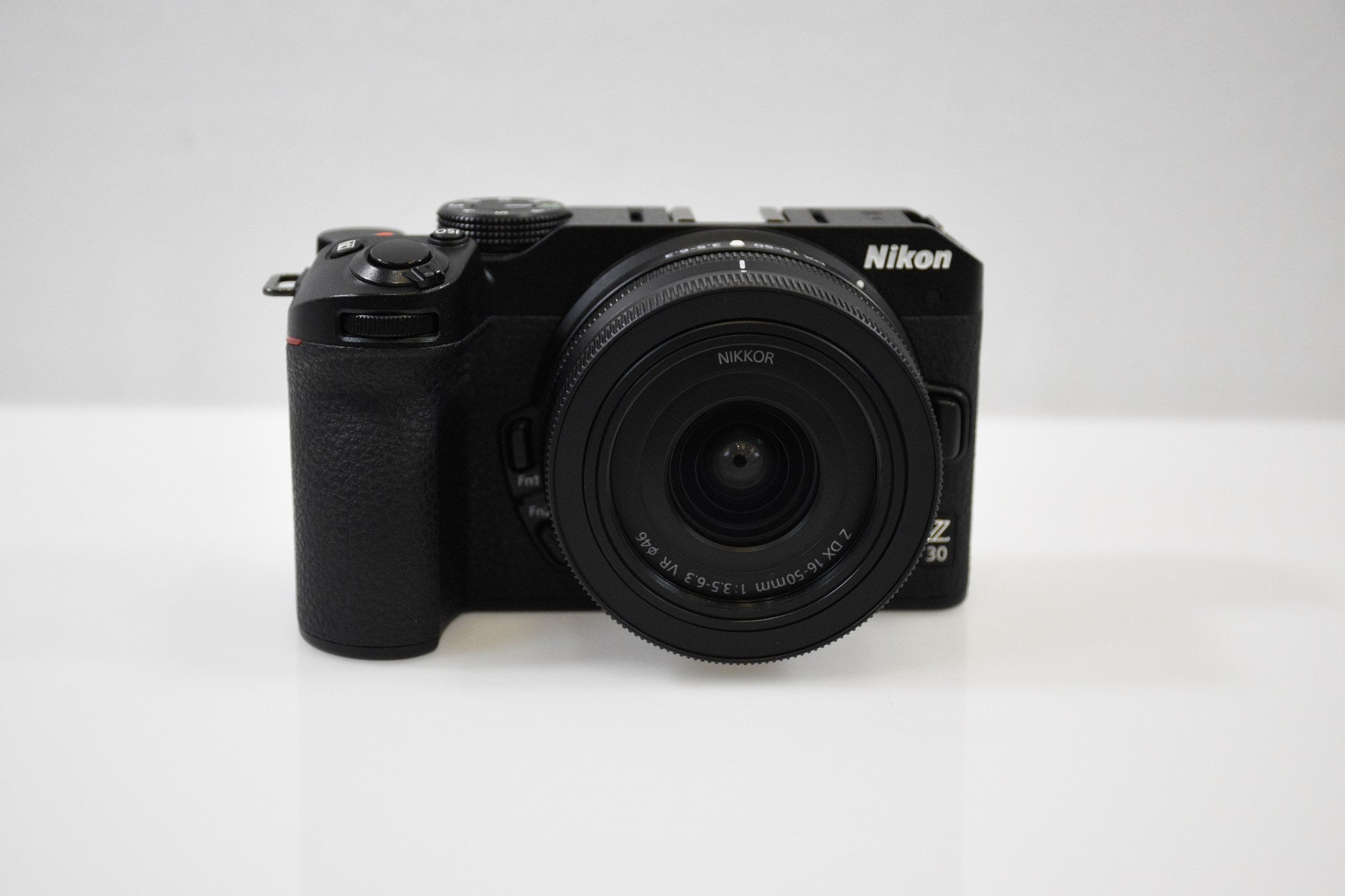 Nikon Z30 Mirrorless Camera Kit - Z DX 16-50mm f/3.5-6.3 VR Lens - DOKAN