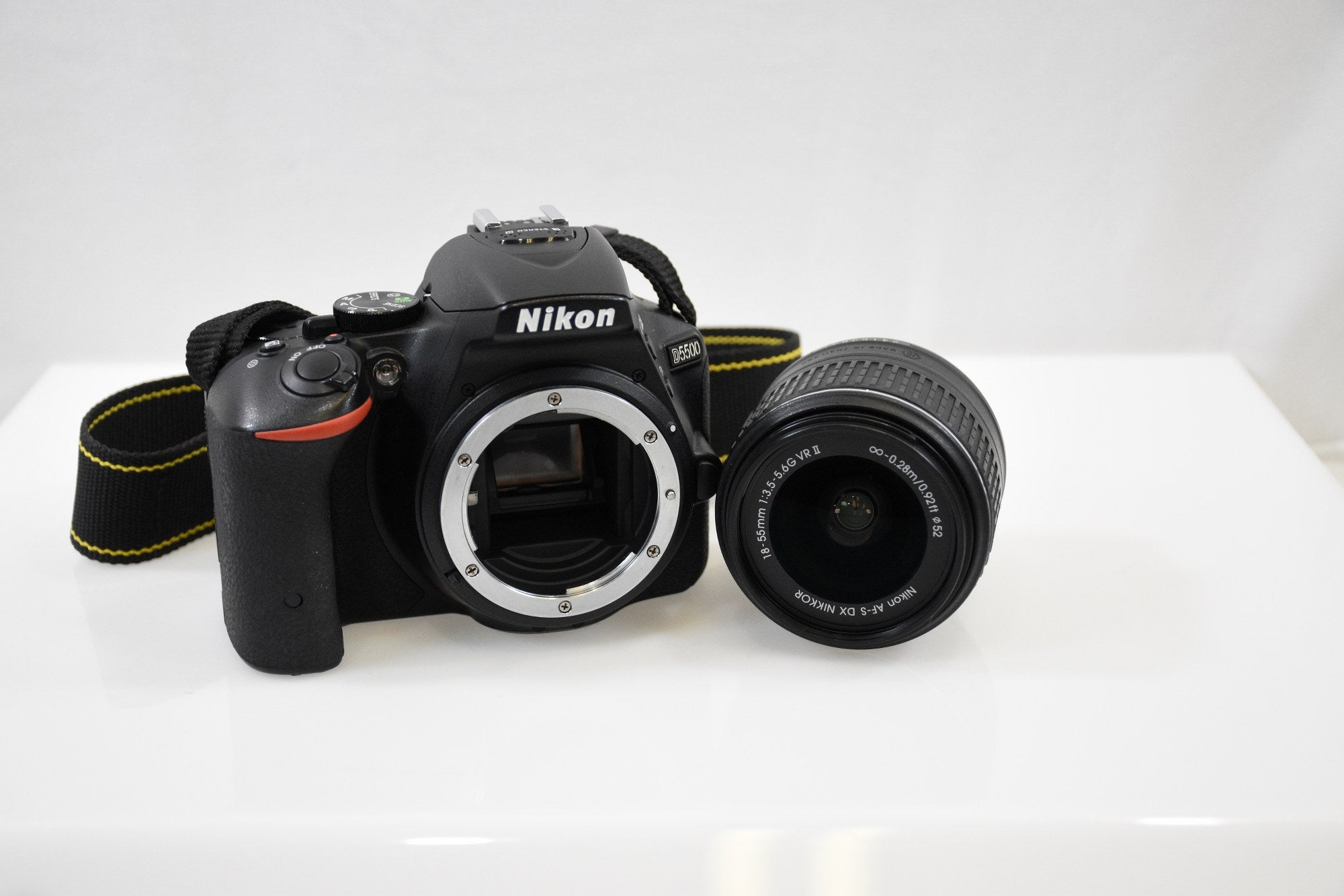 Nikon D5500 DSLR Camera - DX VR NIKKOR 18-55mm f/3.5-5.6G G II Lens - DOKAN