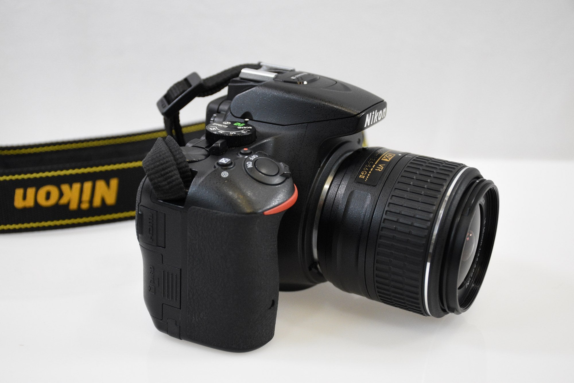 Nikon D5500 DSLR Camera - DX VR NIKKOR 18-55mm f/3.5-5.6G G II Lens - DOKAN