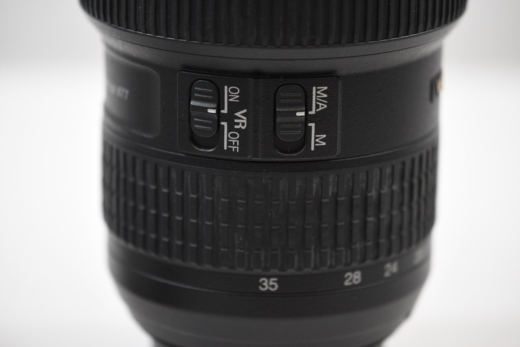 Nikon AF-S NIKKOR 16-35mm f/4G ED VR Lens - F-Mount Lens/FX Format - DOKAN