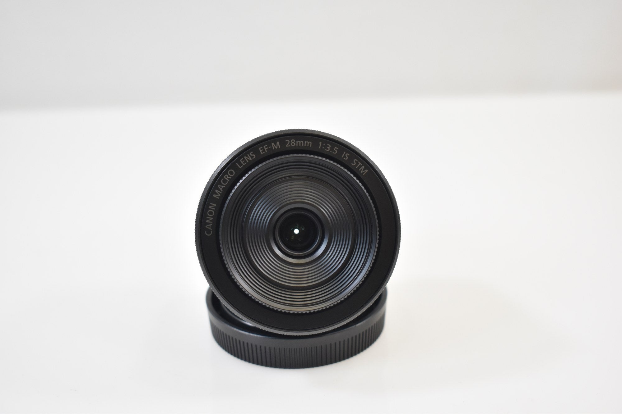 Canon EF-M 28mm f/3.5 Macro IS STM Lens (Black)