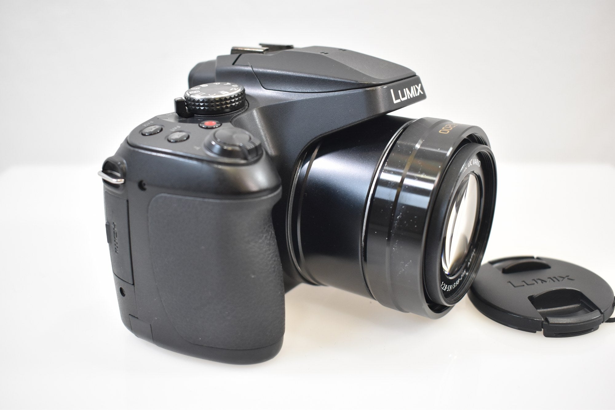 Panasonic LUMIX DC-FZ80DK Full-Frame with 20-1200mm Lens Kit - box and bag