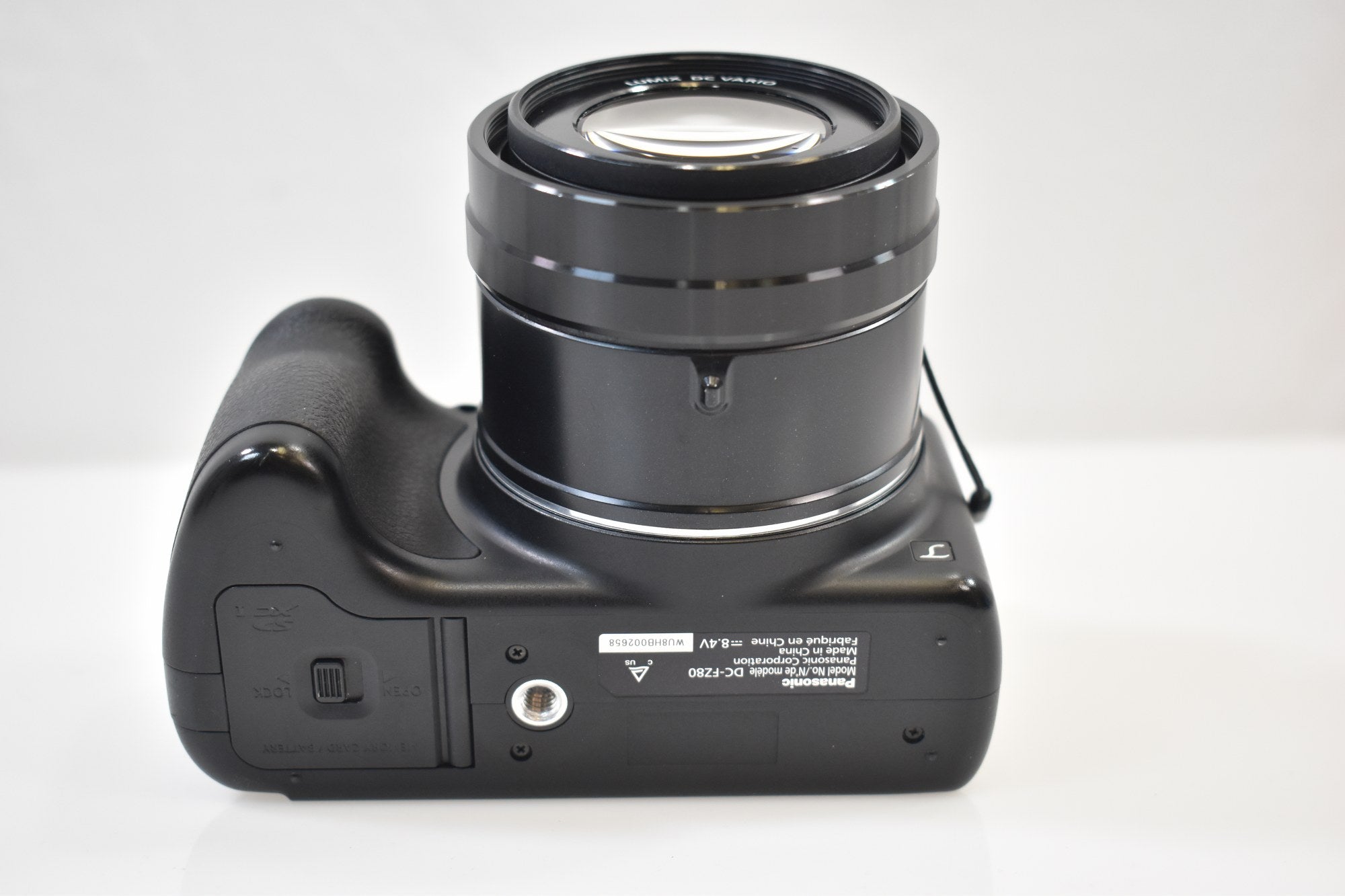 Panasonic LUMIX DC-FZ80DK Full-Frame with 20-1200mm Lens Kit - box and bag