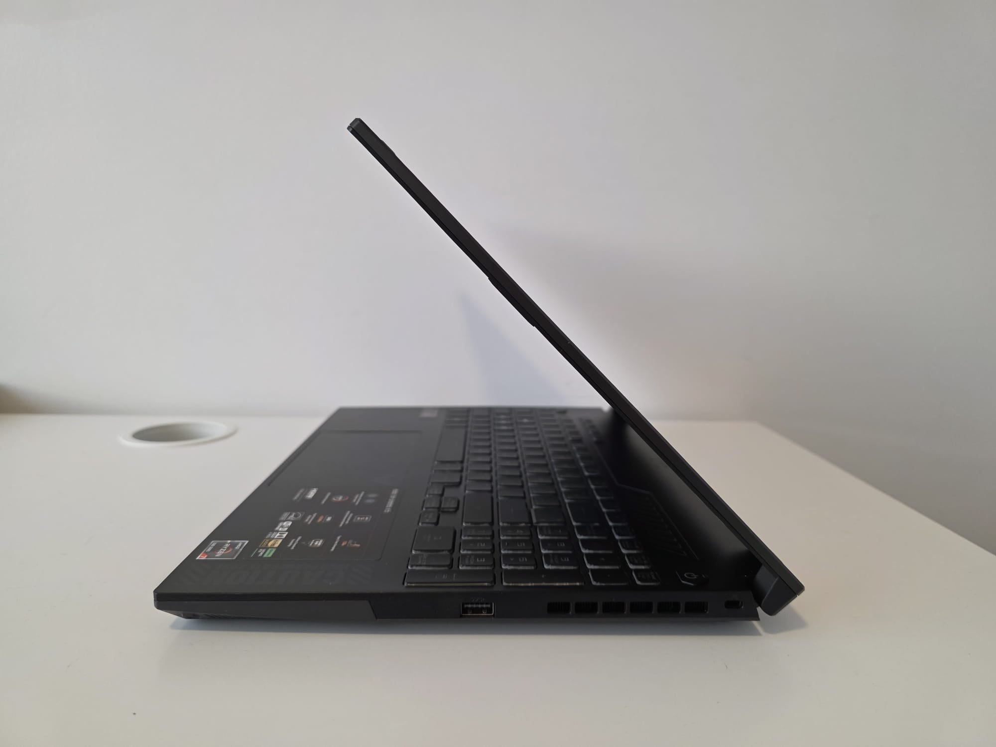 ASUS TUF A15 15" - AMD Ryzen 7 16GB 1TB RTX 4050 - Gaming Laptop - DOKAN