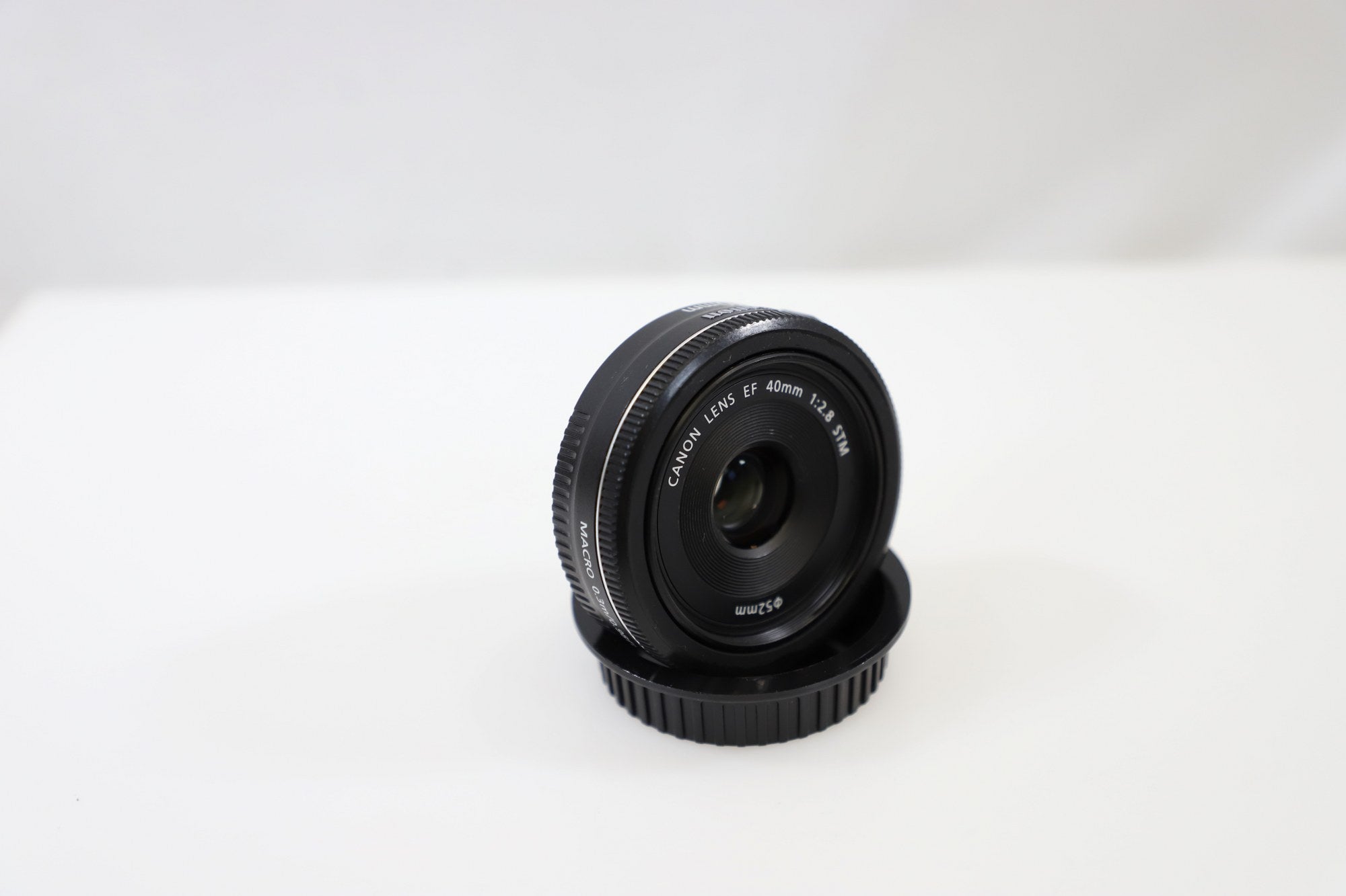 Canon EF 40mm f/2.8 STM Lens - EF-Mount Lens/Full-Frame Format