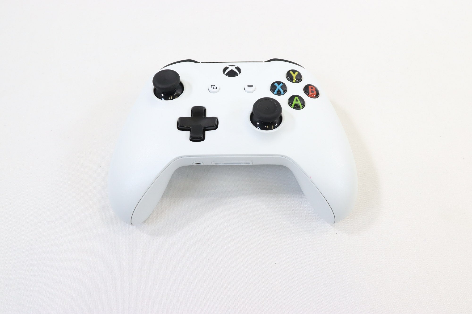 Xbox One S 1TB Console - Xbox One S Edition - DOKAN