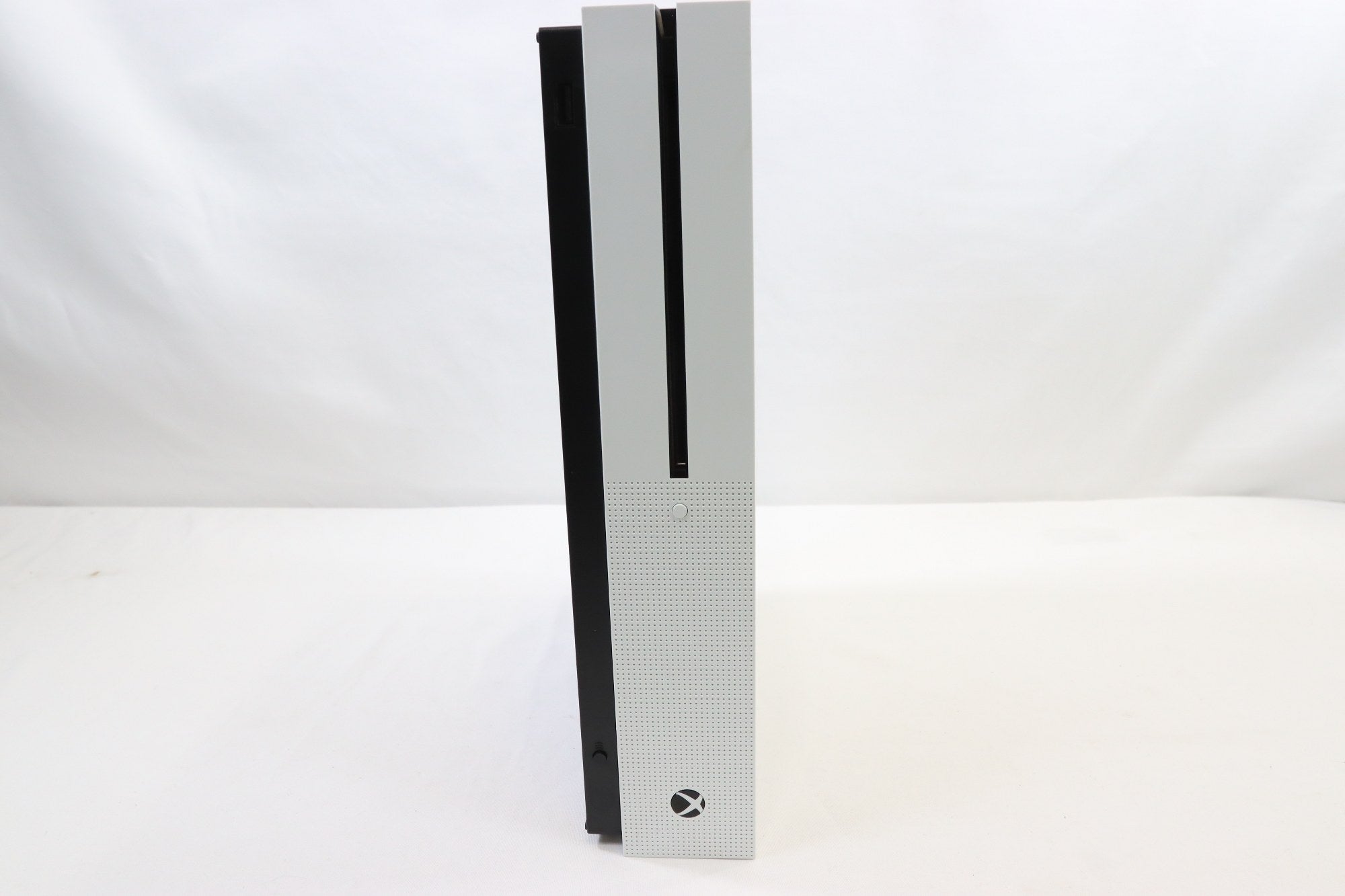 Xbox One S 1TB Console - Xbox One S Edition - DOKAN