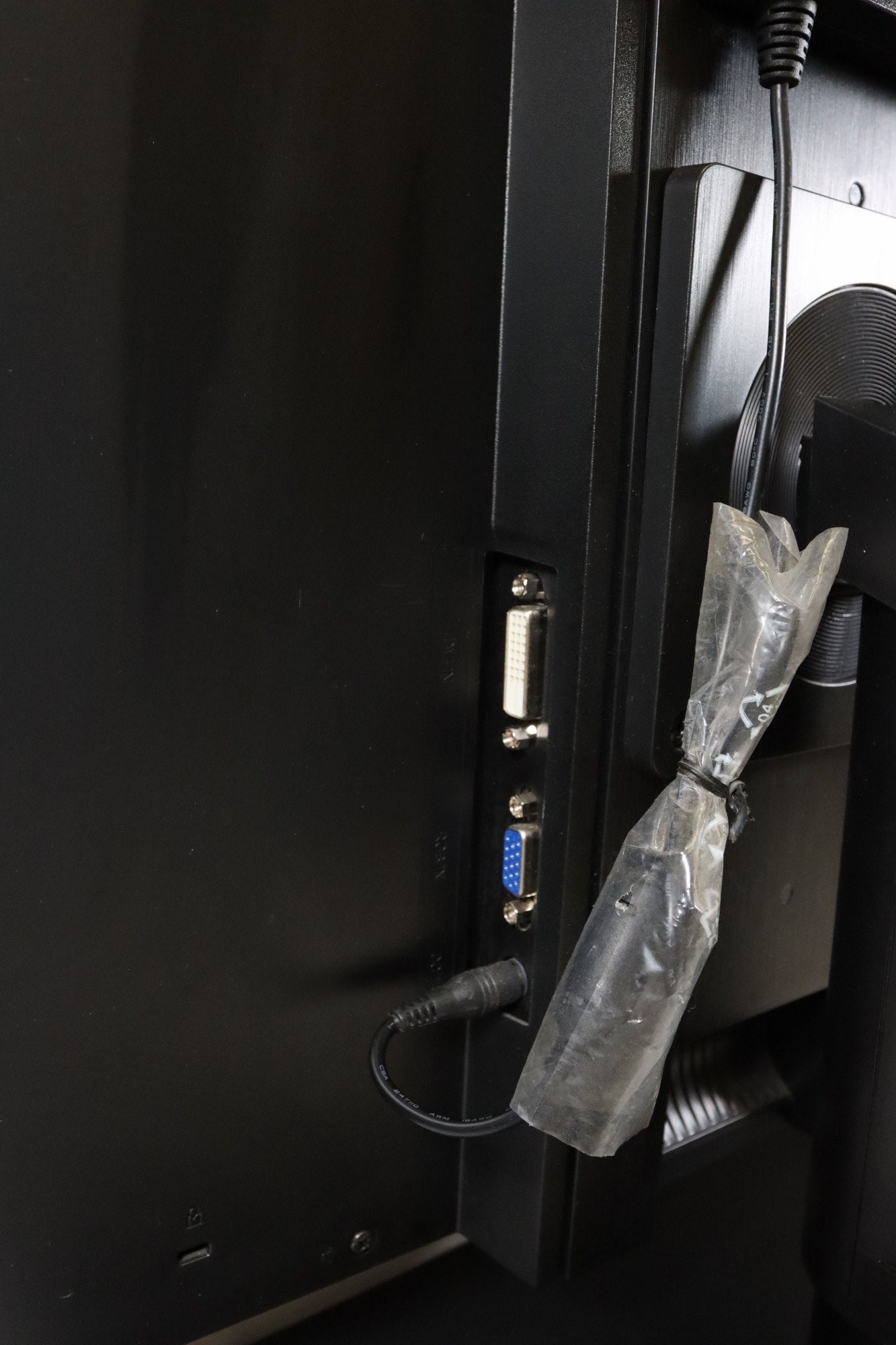 Samsung SA450 Series 24" Monitor - DOKAN