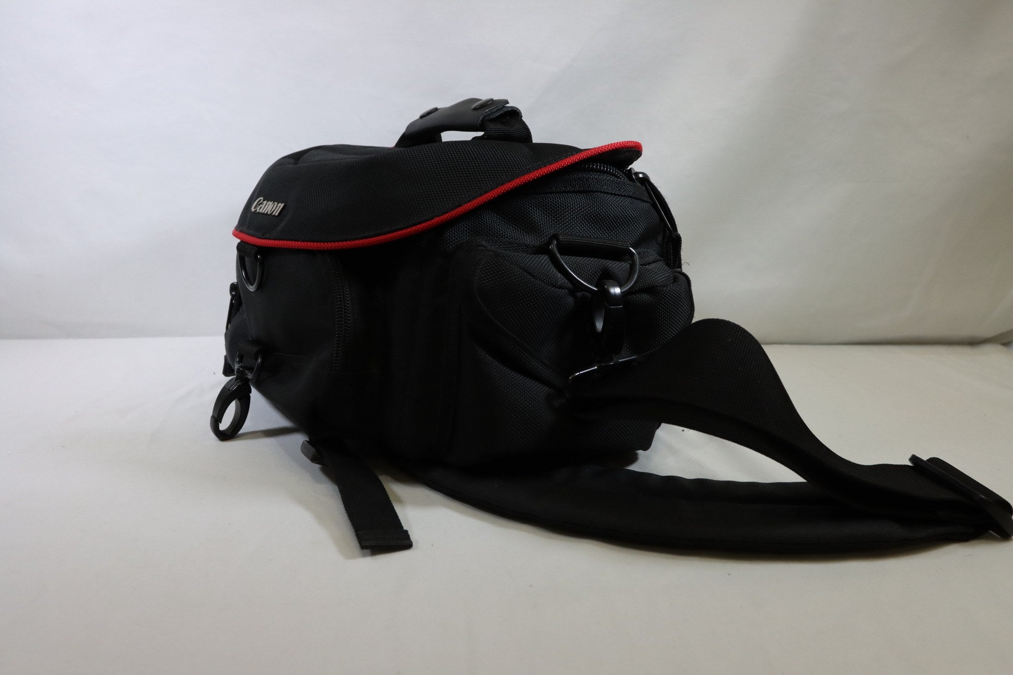 Canon 200SR Medium DSLR Bag - DOKAN