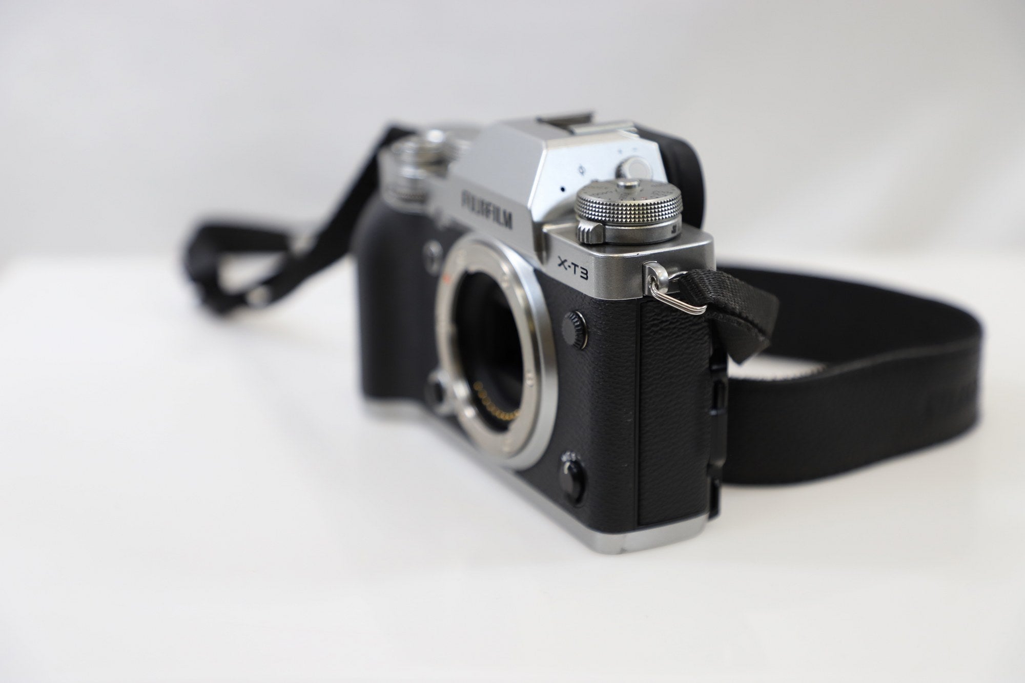 FUJIFILM X-T3 Mirrorless Camera - Body