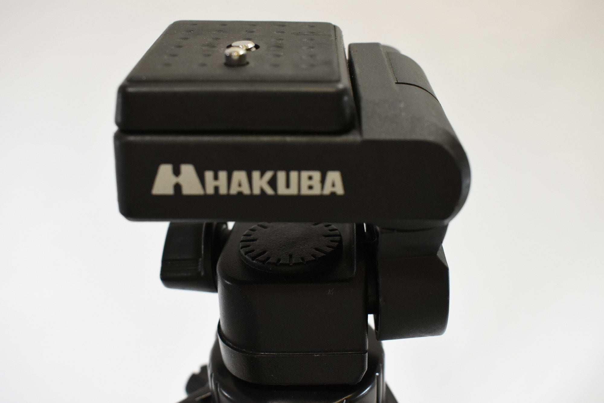 Hakuba S-4500 3-Section Camera Tripod - DOKAN