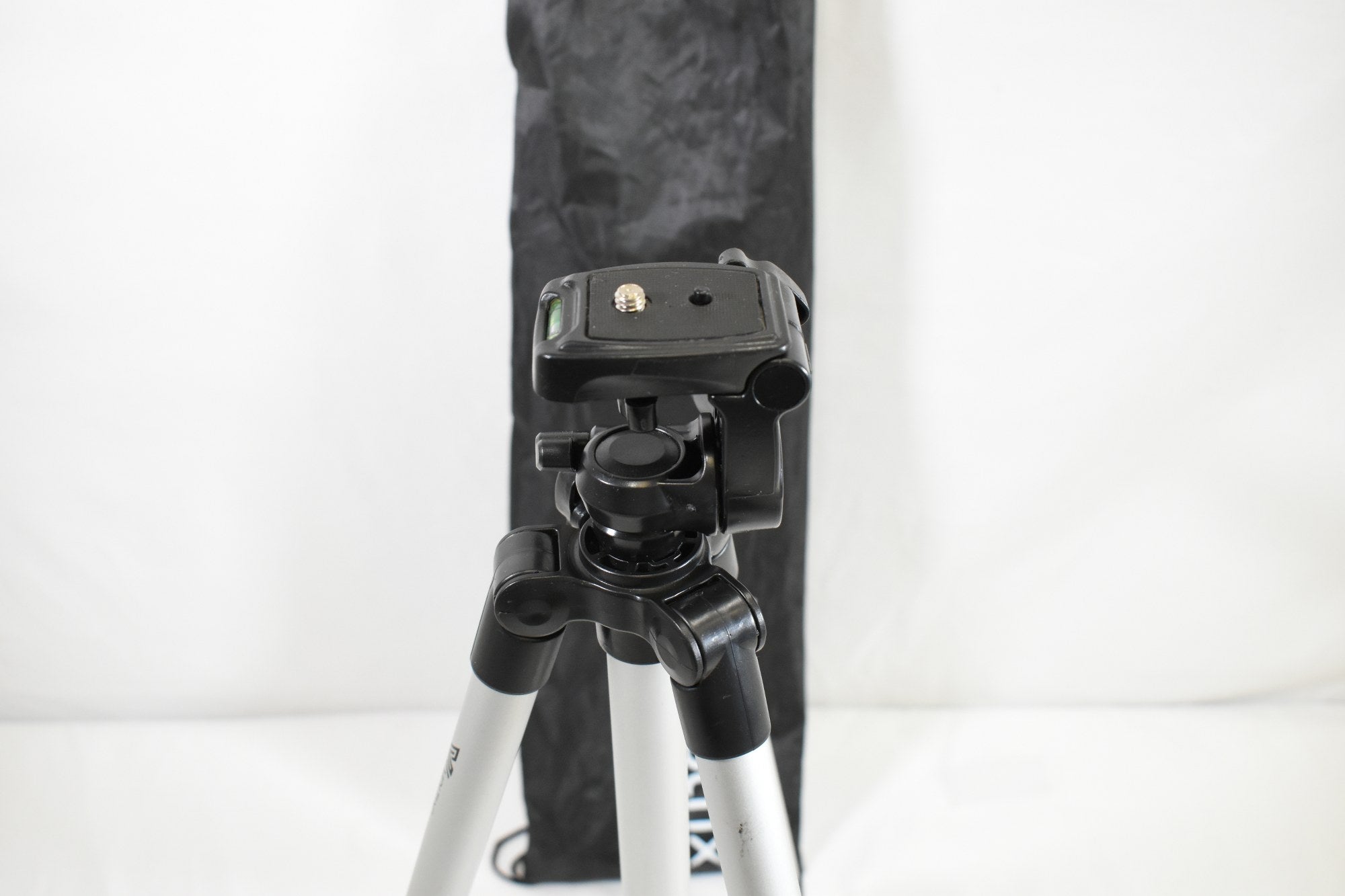 Voltix Camera Tripod - DOKAN