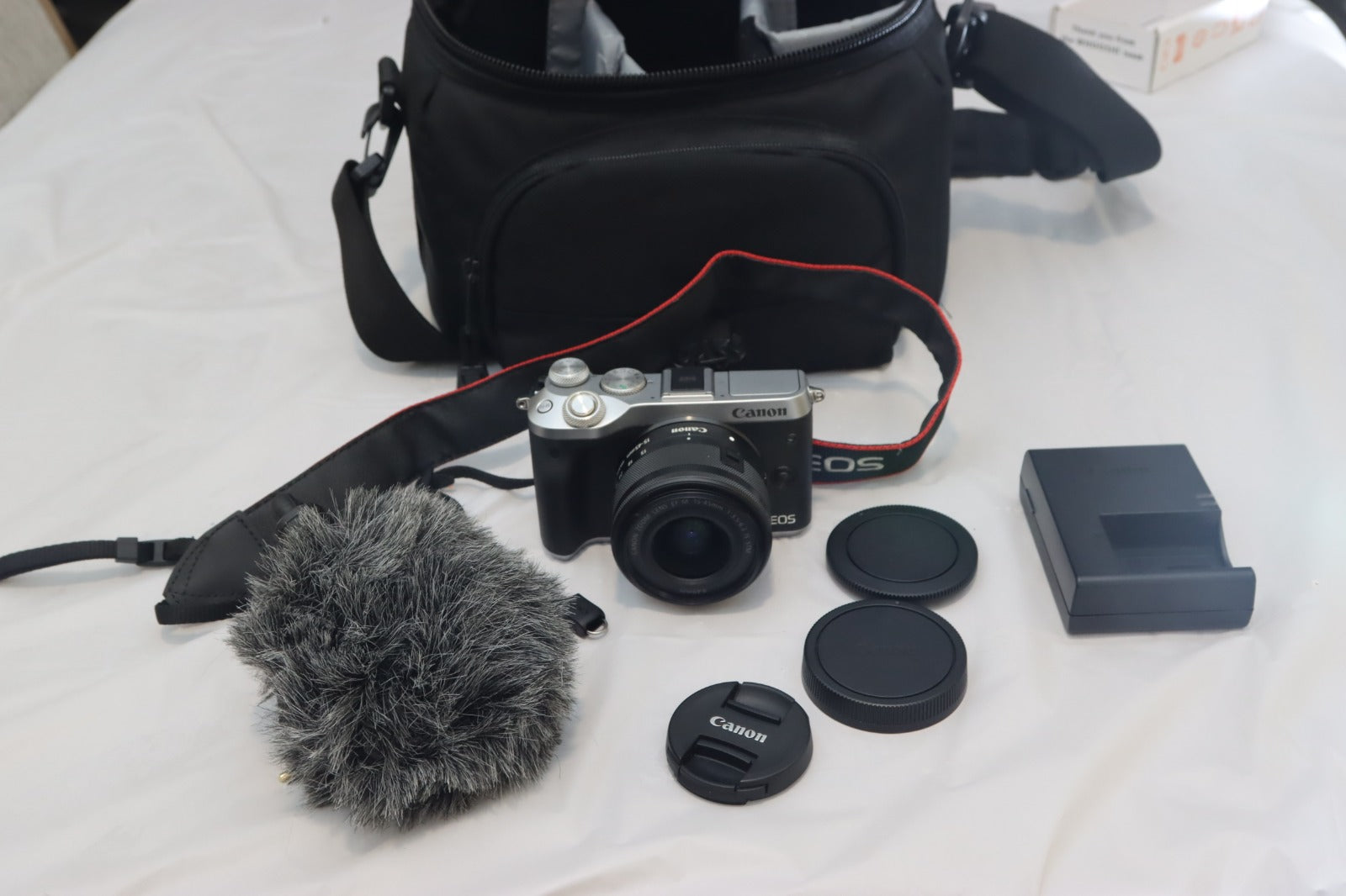 Canon EOS M6 Mirrorless Camera - EF-M 15-45mm f/3.5-6.3 IS STM Lens - DOKAN