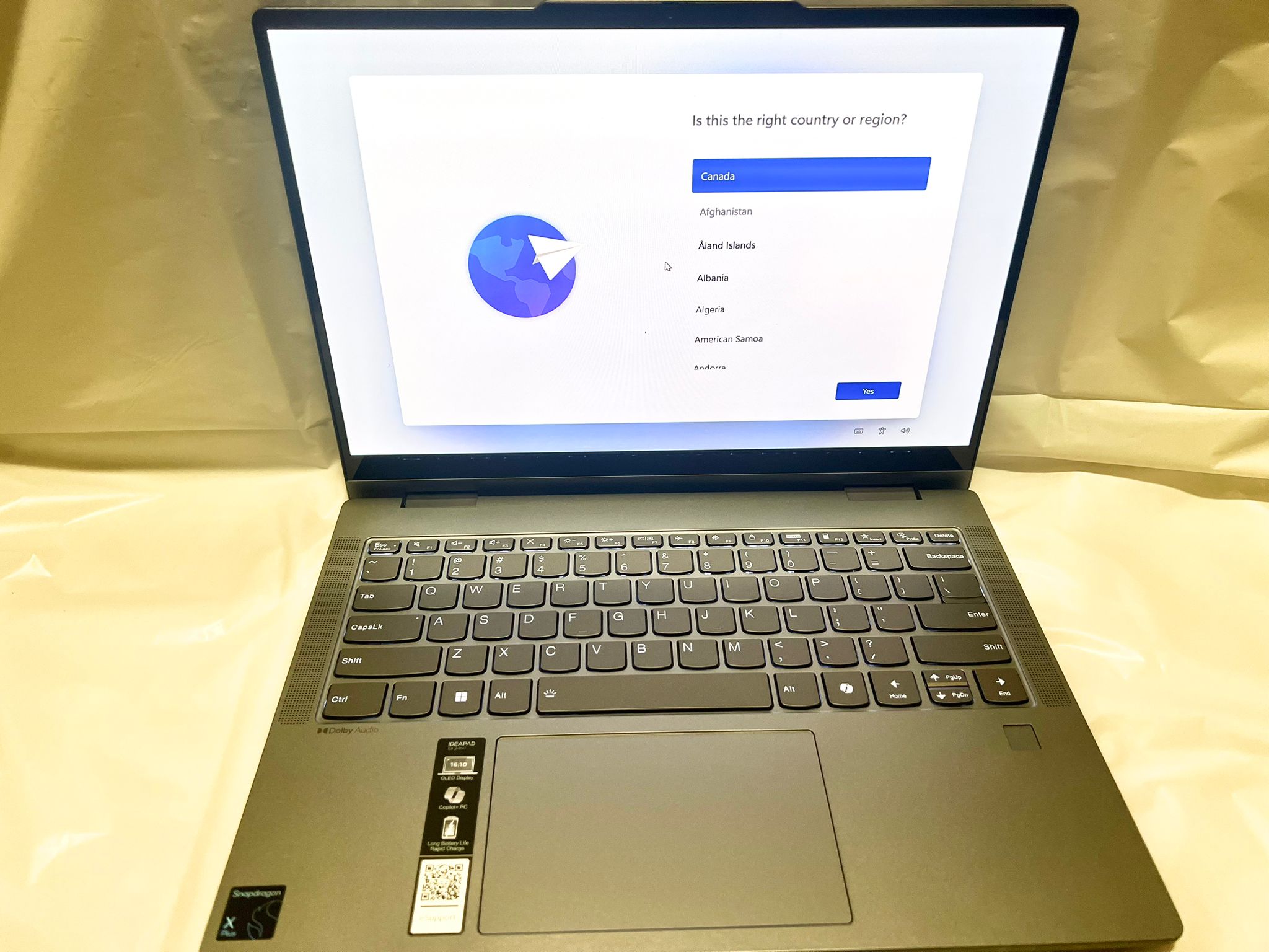 Lenovo IdeaPad 5 2-in-1 14" - Qualcomm Snapdragon 16GB 1TB - Touchscreen Laptop - DOKAN