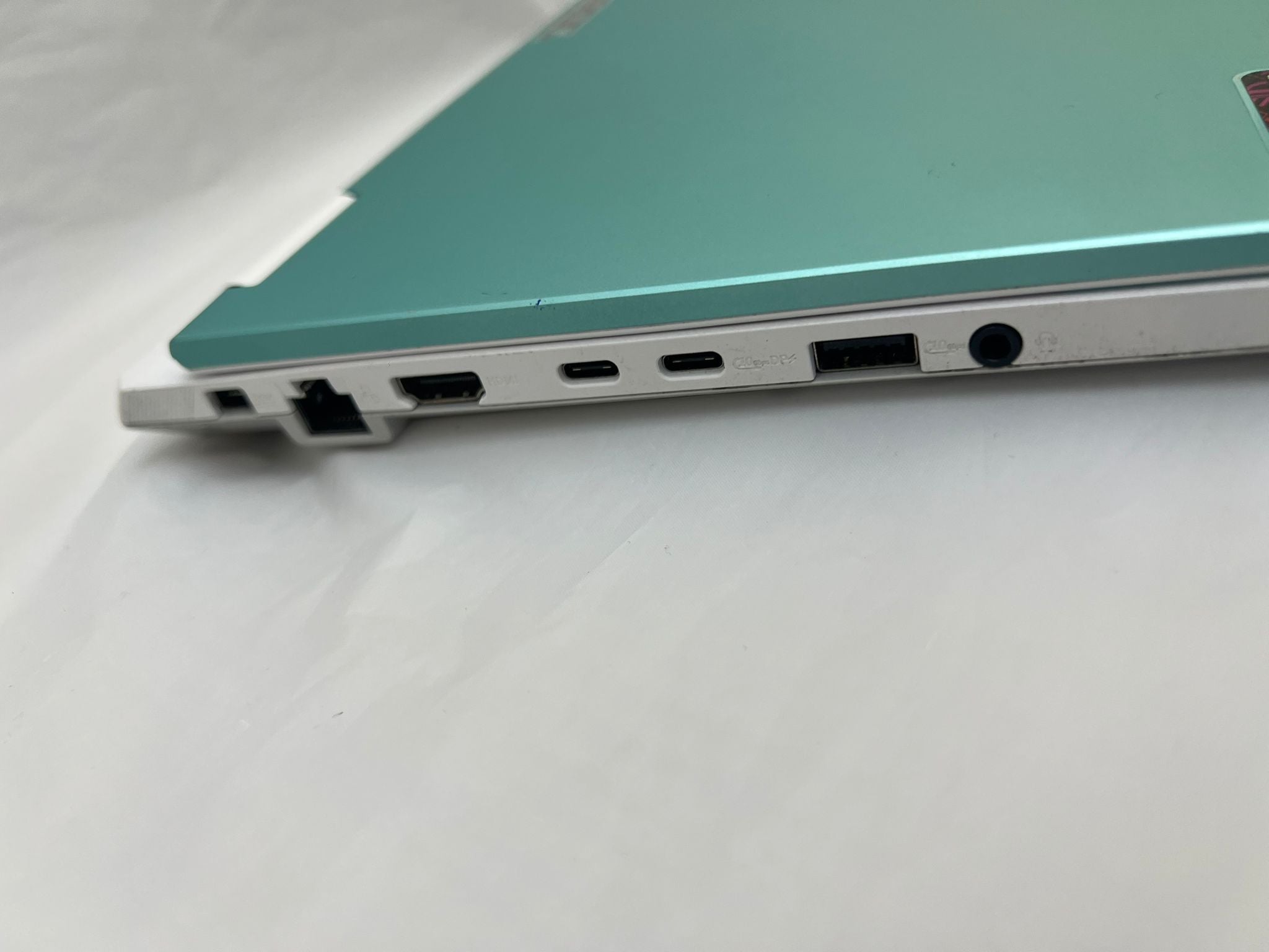 ASUS Tianxuan 6 Pro (FA608FP) 16" - Ryzen 9 9955HX 32GB 2TB RTX 5070 - Gaming Laptop