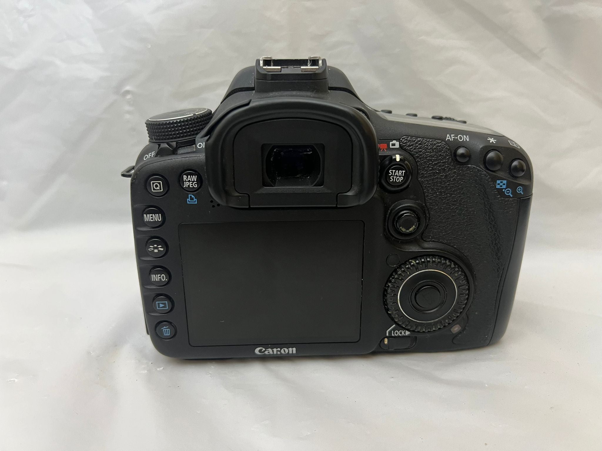Canon EOS 7D 18MP CMOS DSLR Camera - Body