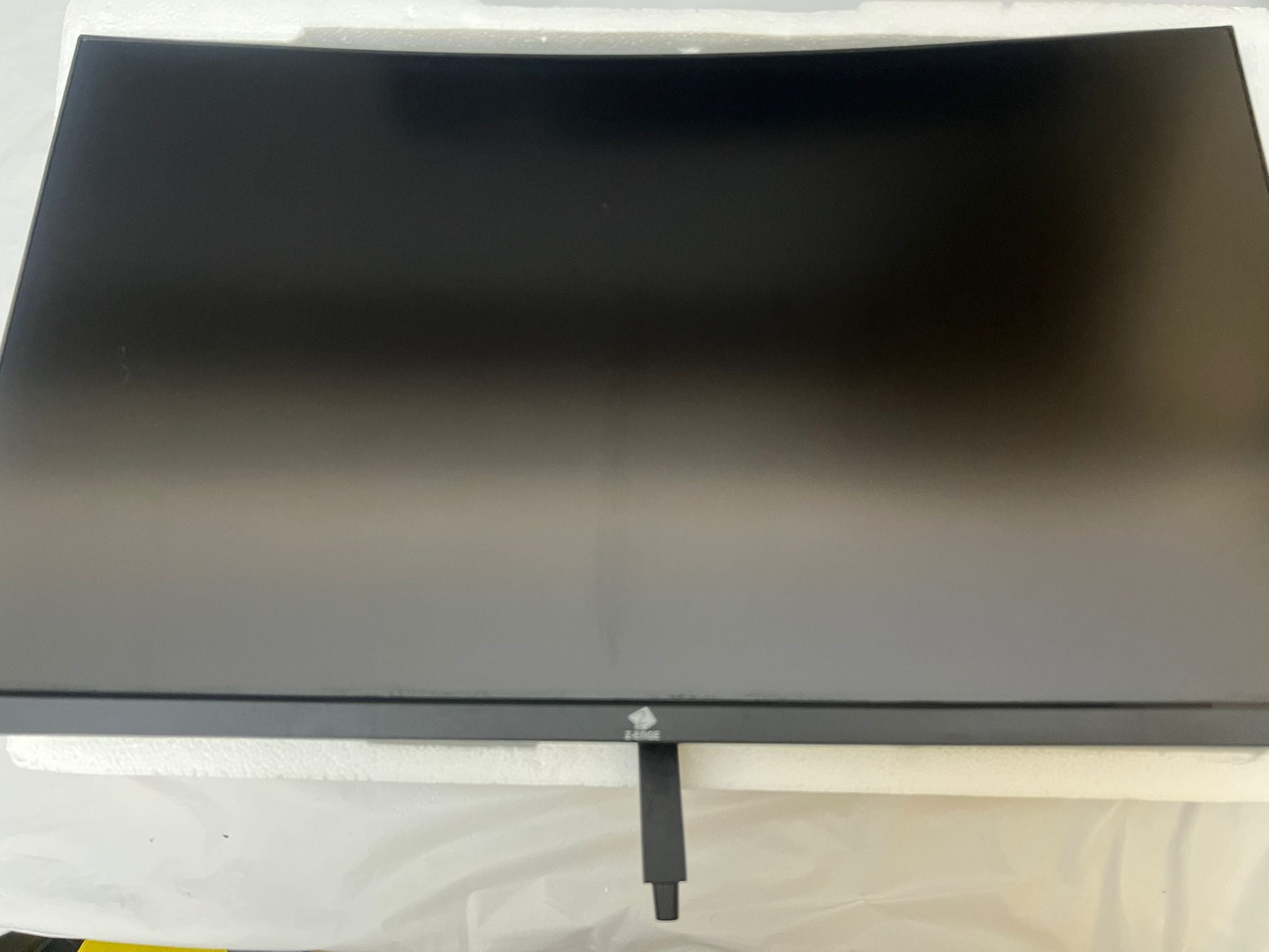Z-Edge 24" Curved Gaming Monitor (UG24)