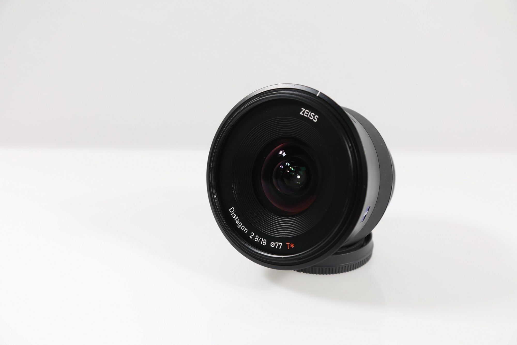 Zeiss Batis 18mm F/2.8 - E-Mount Lens/Full-Frame Format - DOKAN