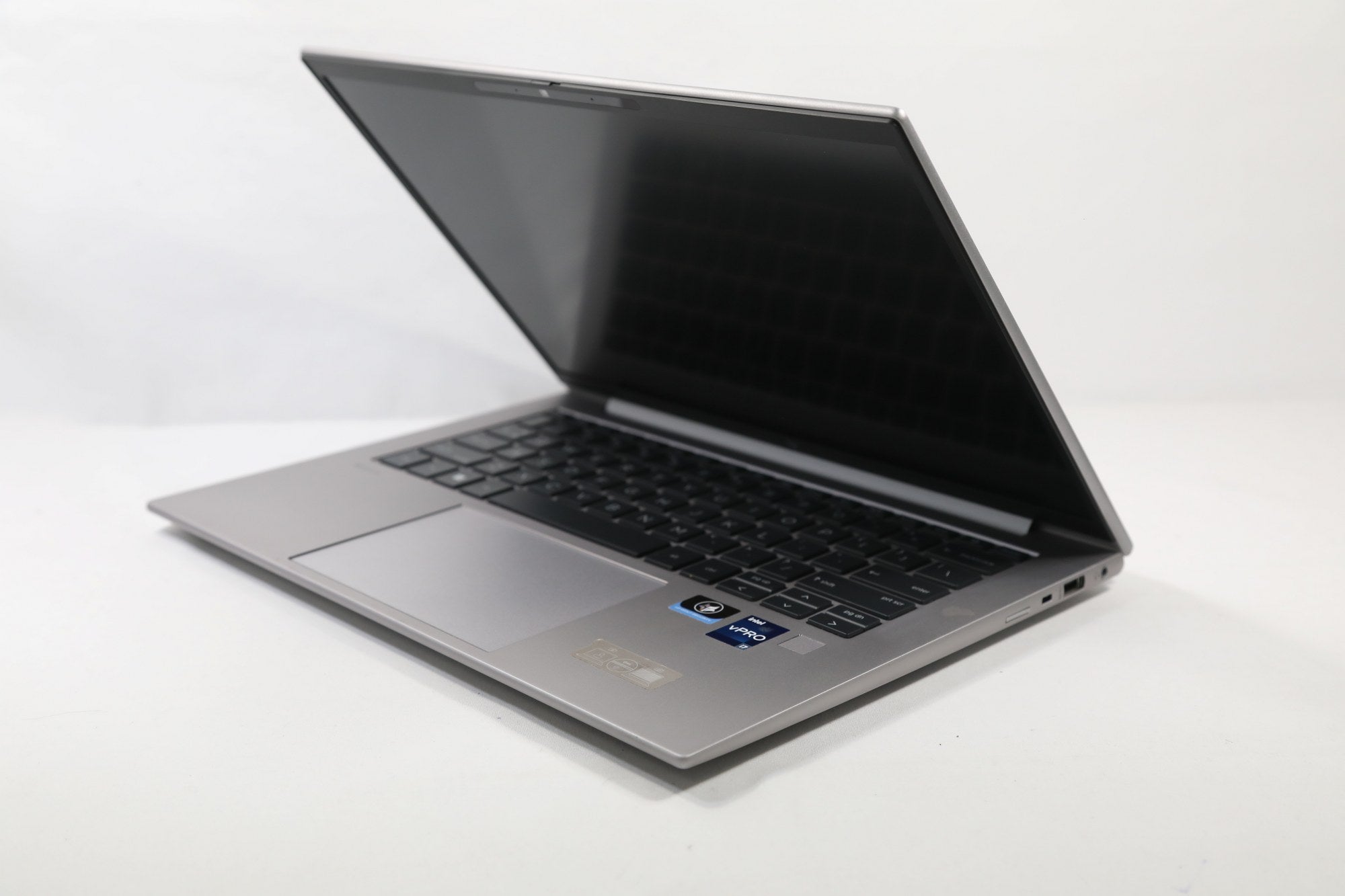HP Zbook FireFly 14" - Intel i7 1270P 16GB 512GB - Laptop - DOKAN