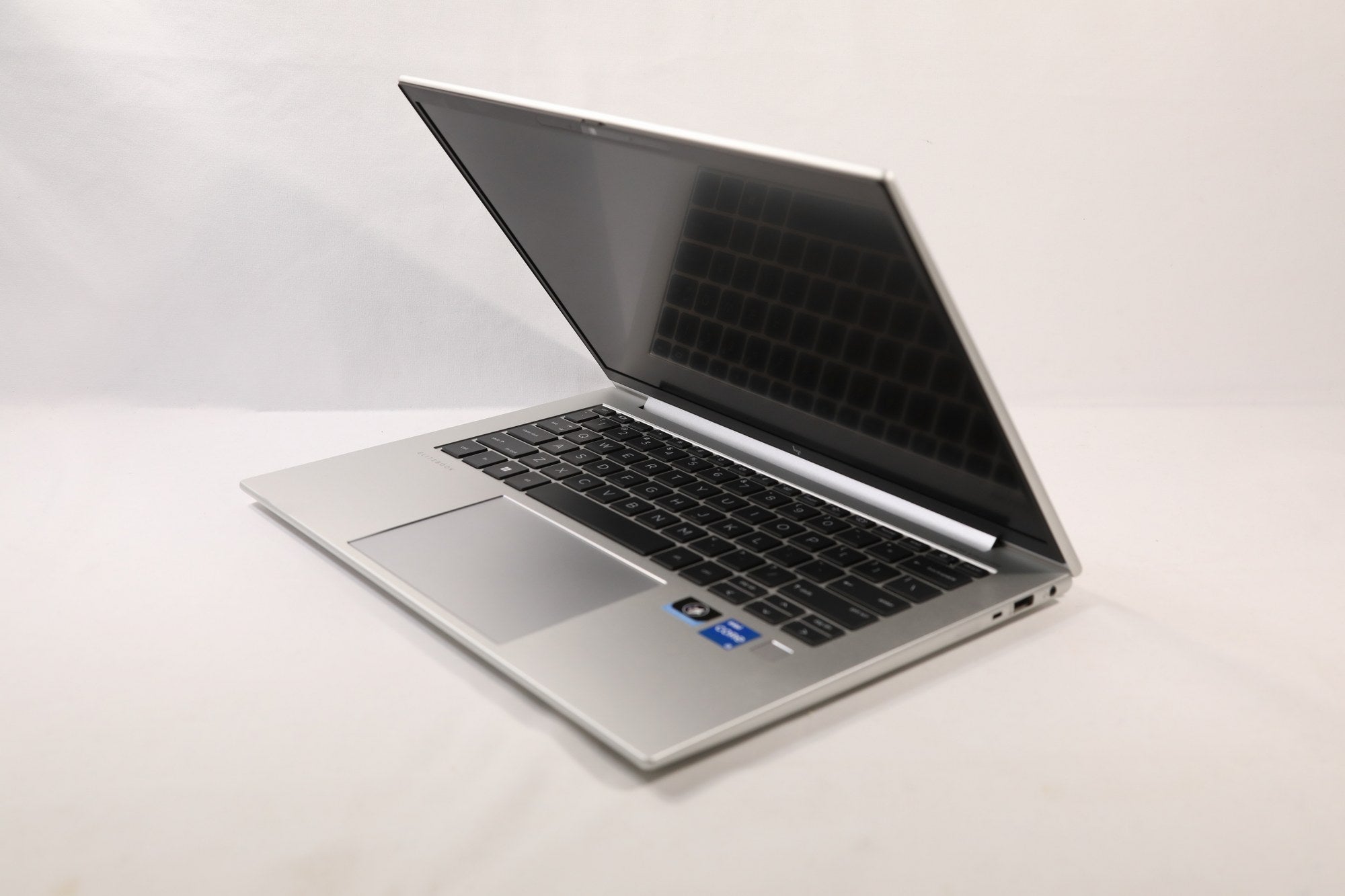 HP Elitebook 840 G10 14" - Intel i5 1335U 16 Go 256 Go - Ordinateur portable