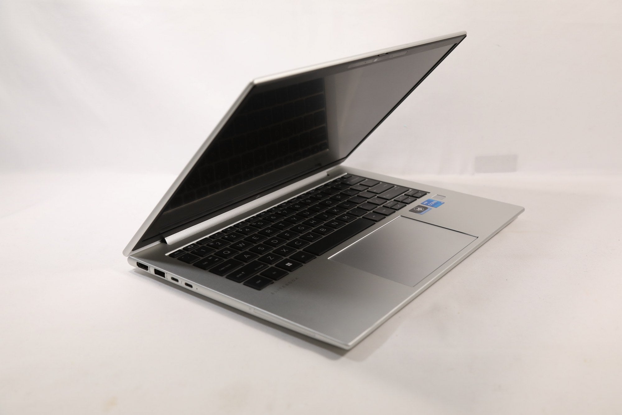 HP Elitebook 840 G10 14" - Intel i5 1335U 16GB 256GB - Portátil