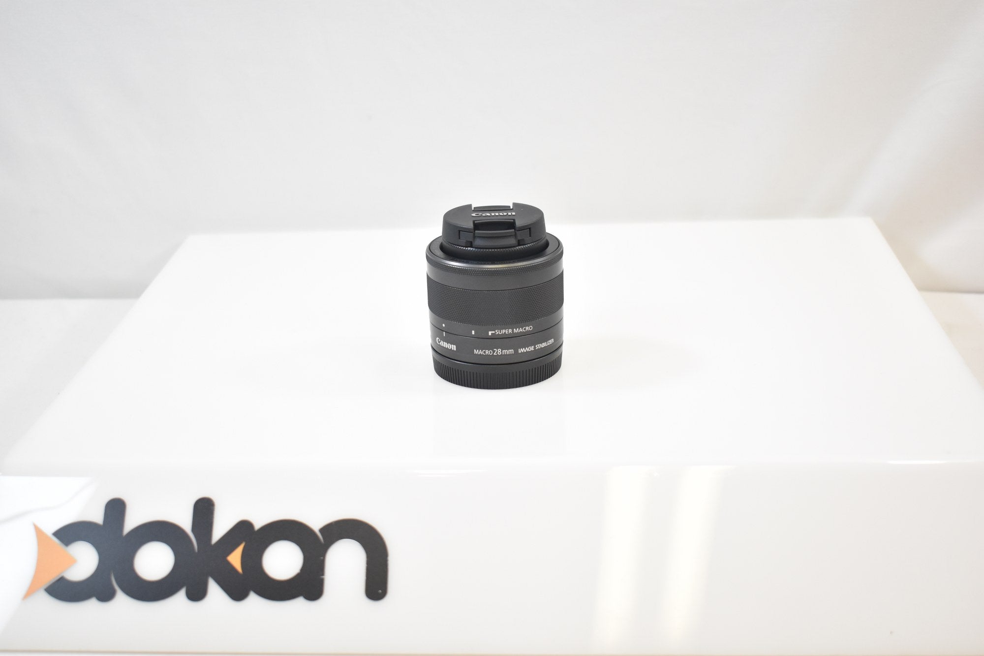 Canon EF-M 28mm f/3.5 Macro IS STM Lens (Black)