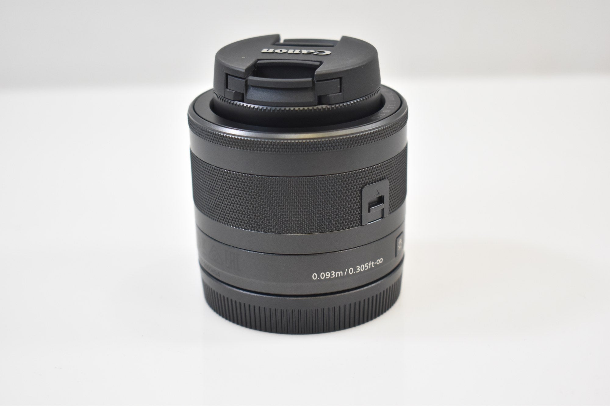 Canon EF-M 28mm f/3.5 Macro IS STM Lens (Black)