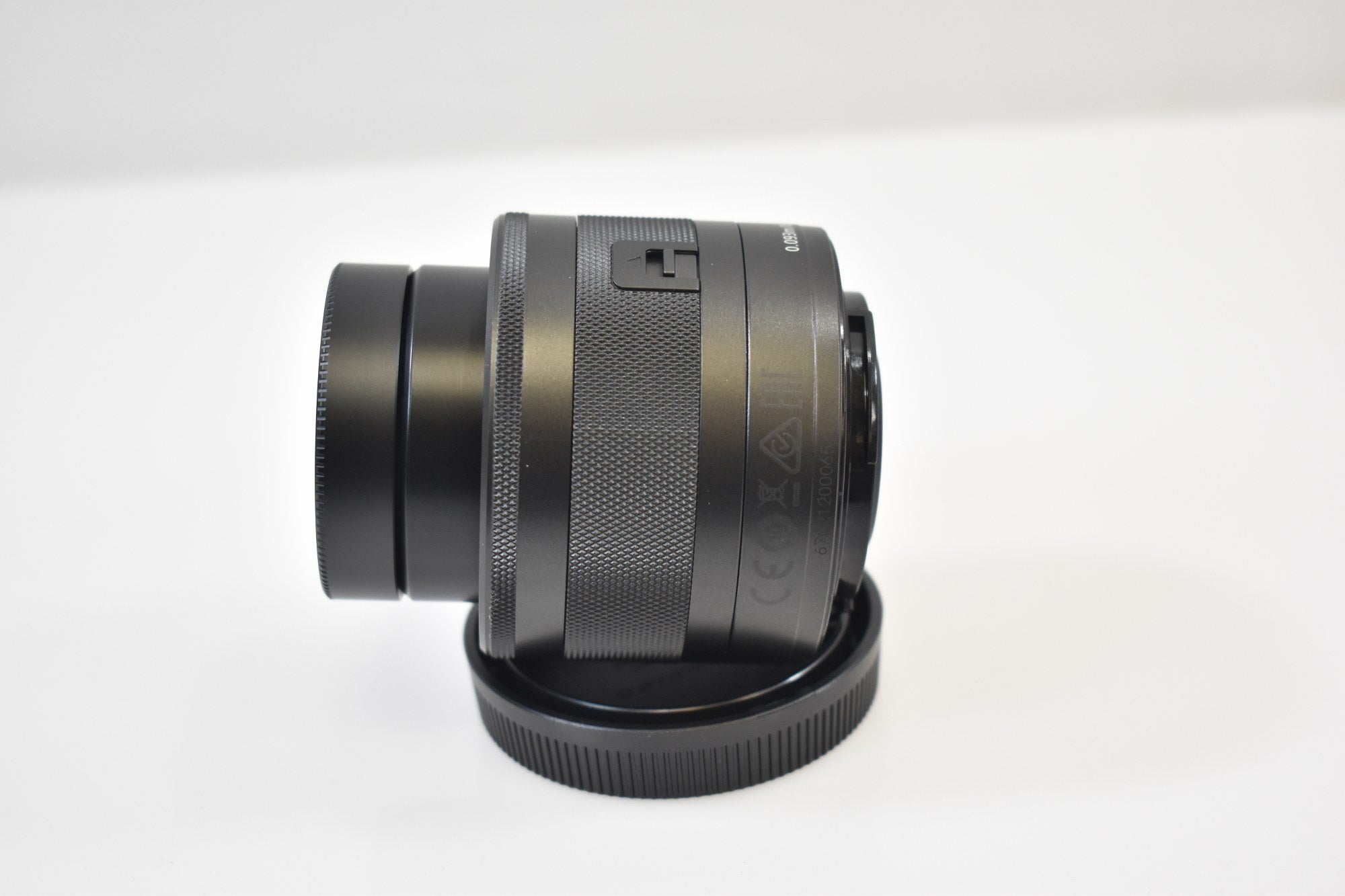 Canon EF-M 28mm f/3.5 Macro IS STM Lens (Black)