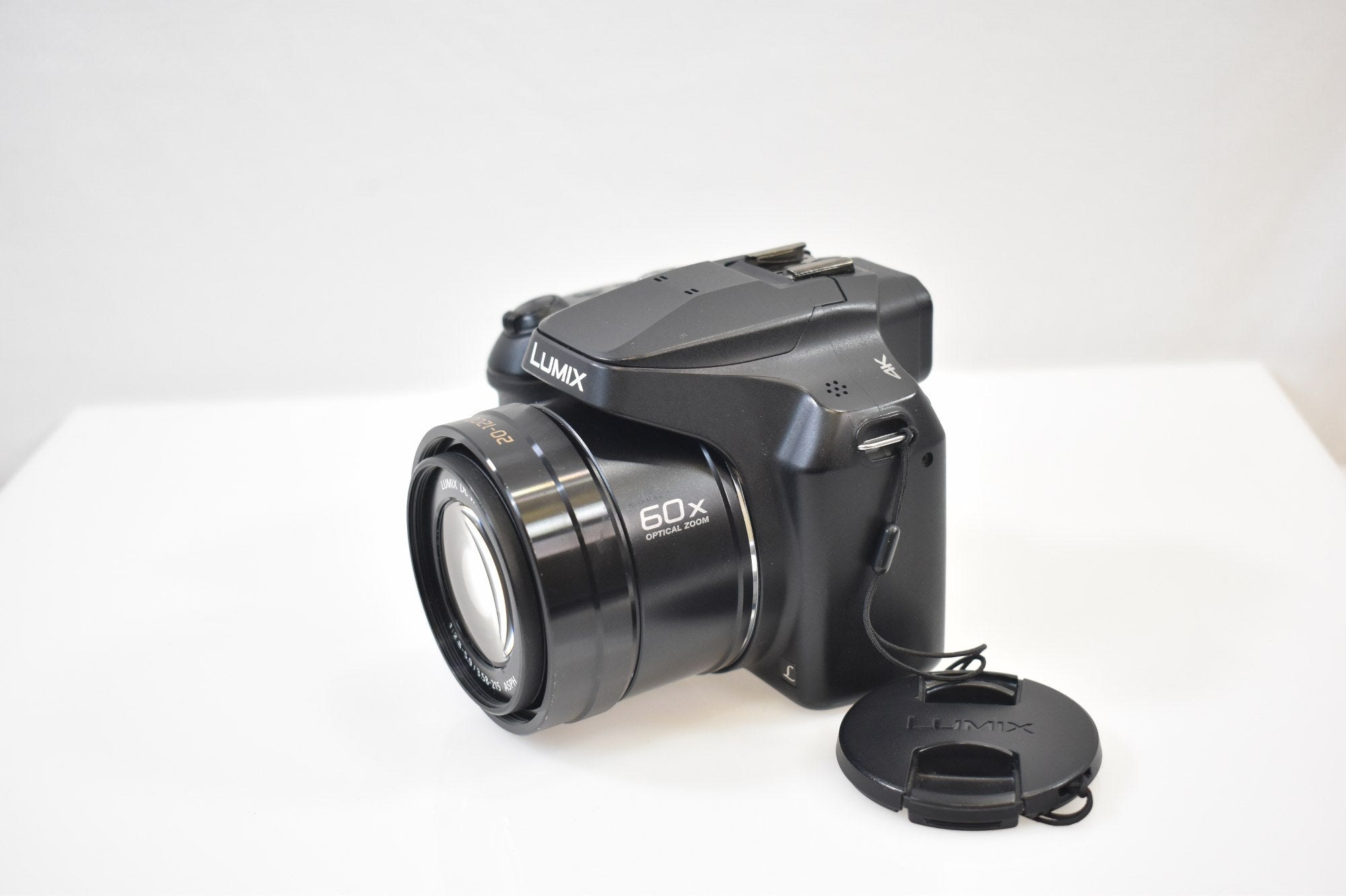 Panasonic LUMIX DC-FZ80DK Full-Frame with 20-1200mm Lens Kit - box and bag