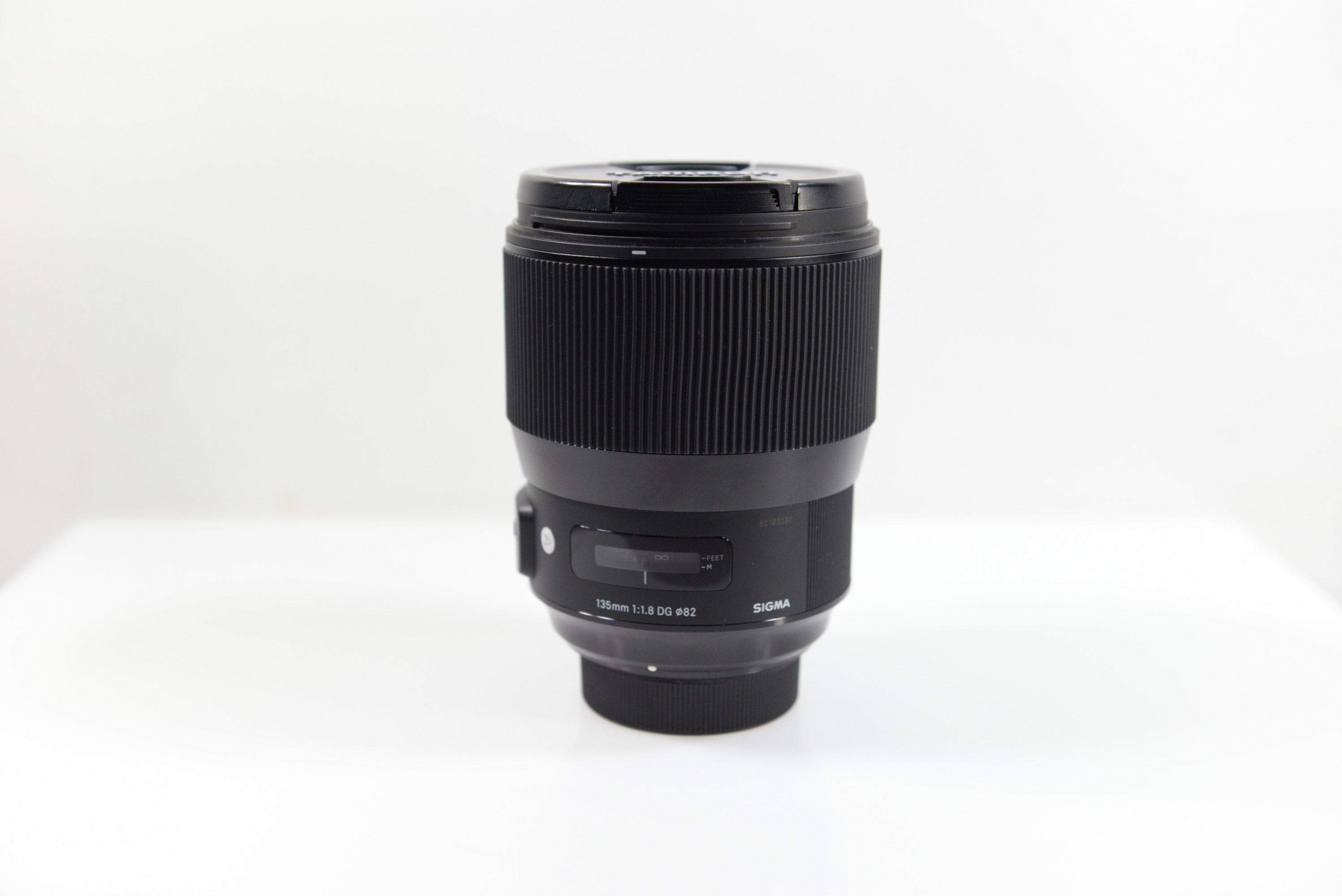 Sigma 135mm f/1.8 DG HSM Art Lens - F-Mount Lens/FX Format - DOKAN