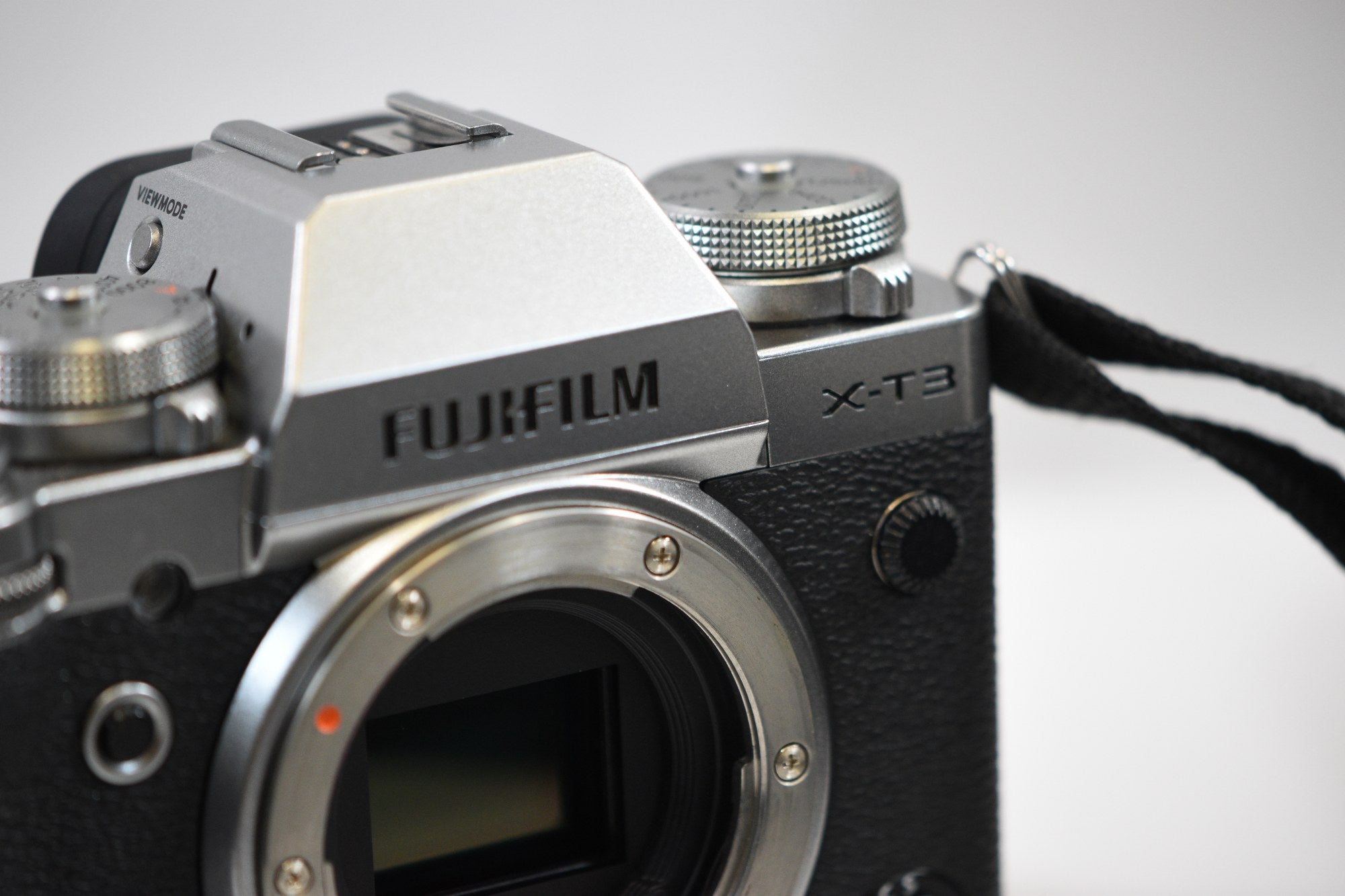 FUJIFILM X-T3 Mirrorless Camera - Body