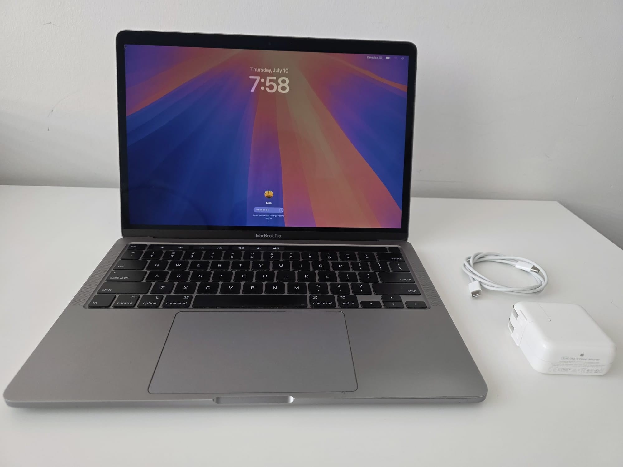 MacBook Pro 13" 2020 - i5 16GB 512GB - Laptop - DOKAN