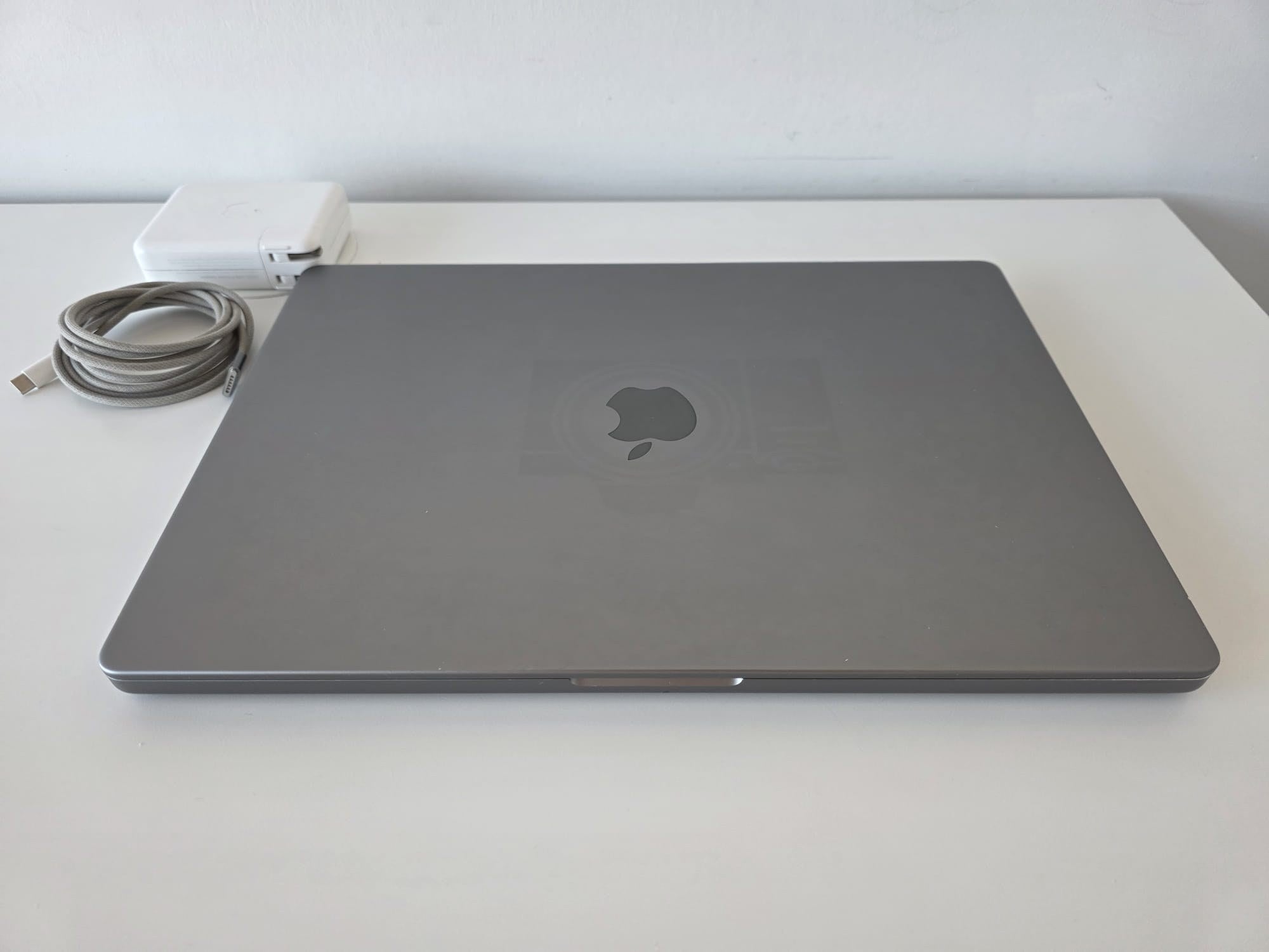 MacBook Pro 16" 2023 - M2 Pro 16GB 1TB - Laptop