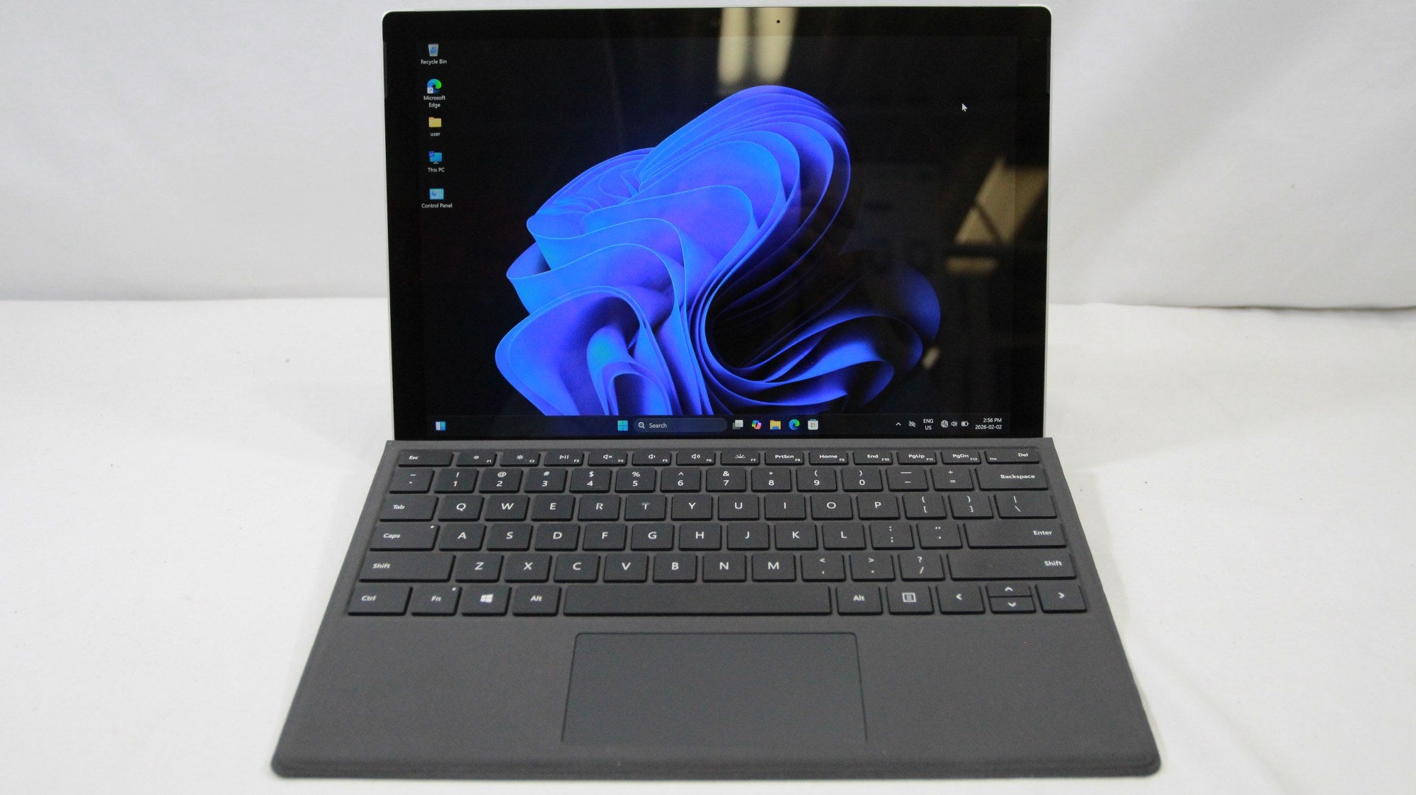 Microsoft Surface Pro 7+ 12.3" - Intel i5 1135G7 16GB 256GB - Touchscreen Laptop - DOKAN