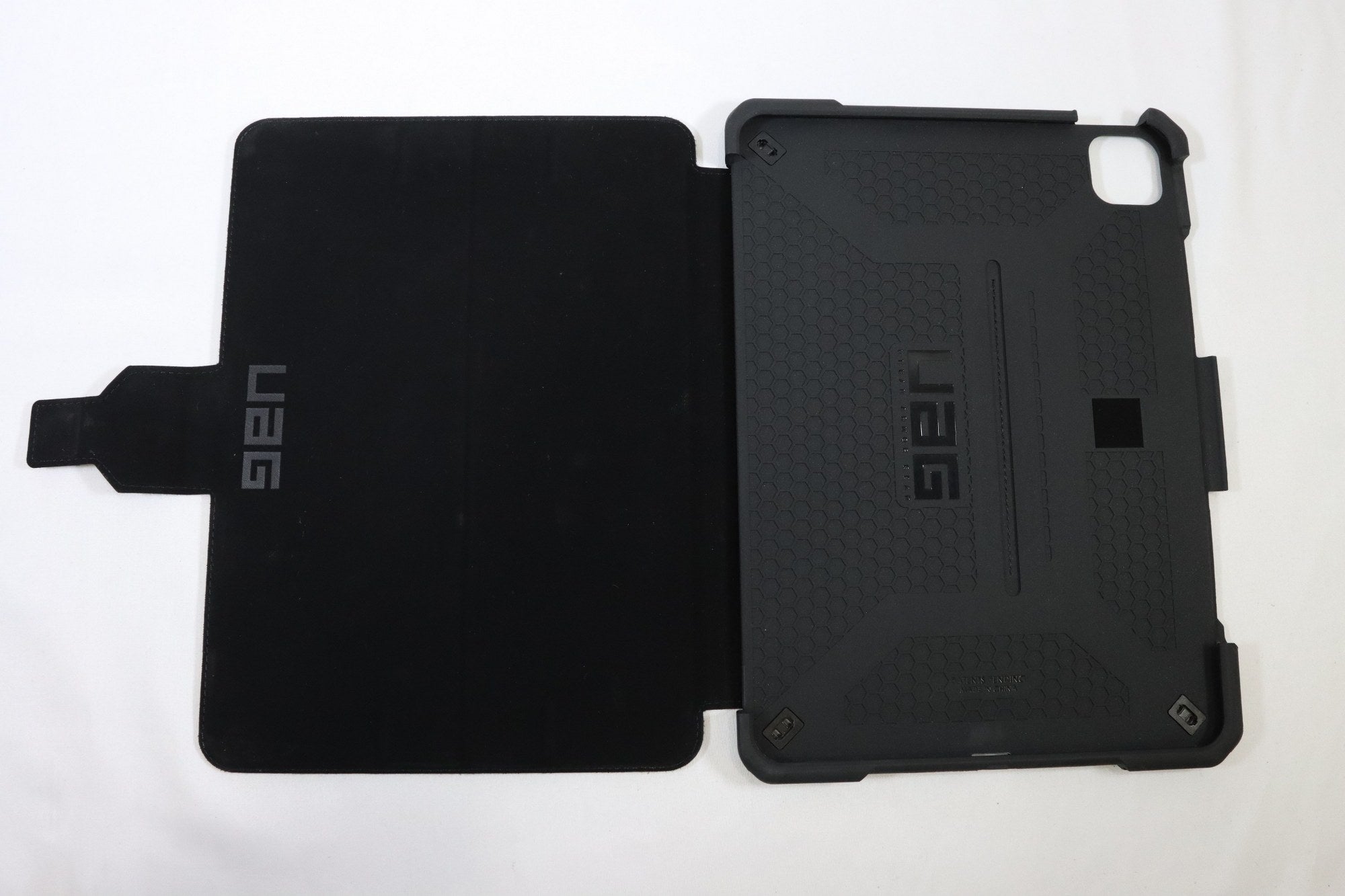 Uag étui Folio pour iPad Pro 11"