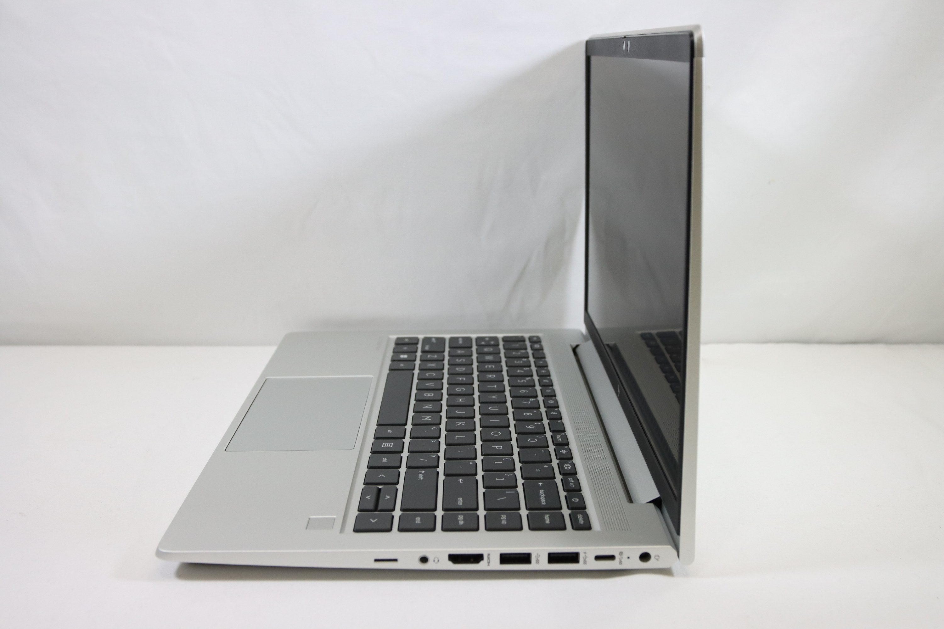 HP EliteBook 645 G10 14" - R7 7730U 32 Go 256 Go - Ordinateur portable à écran tactile