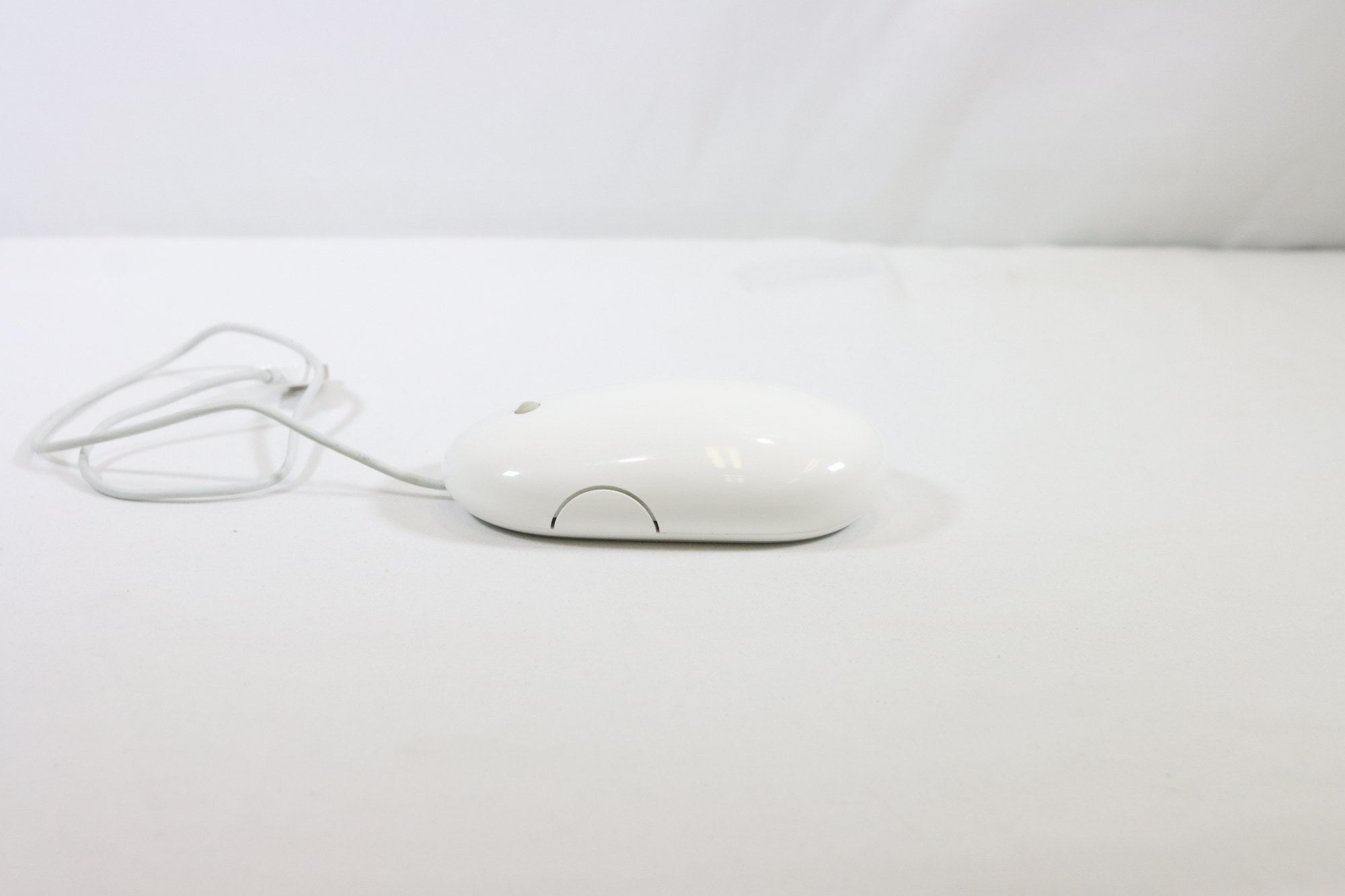 Souris filaire Apple