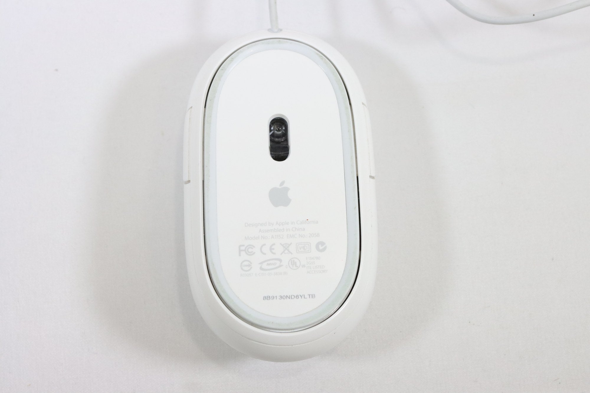 Souris filaire Apple