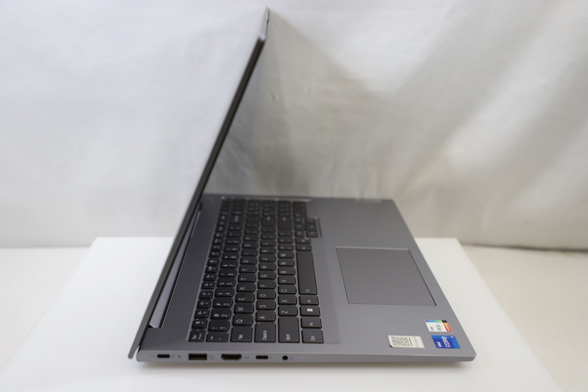 Lenovo ThinkBook 16 G6 16" - Intel i7 1355U 16GB 512GB - Touchscreen Laptop
