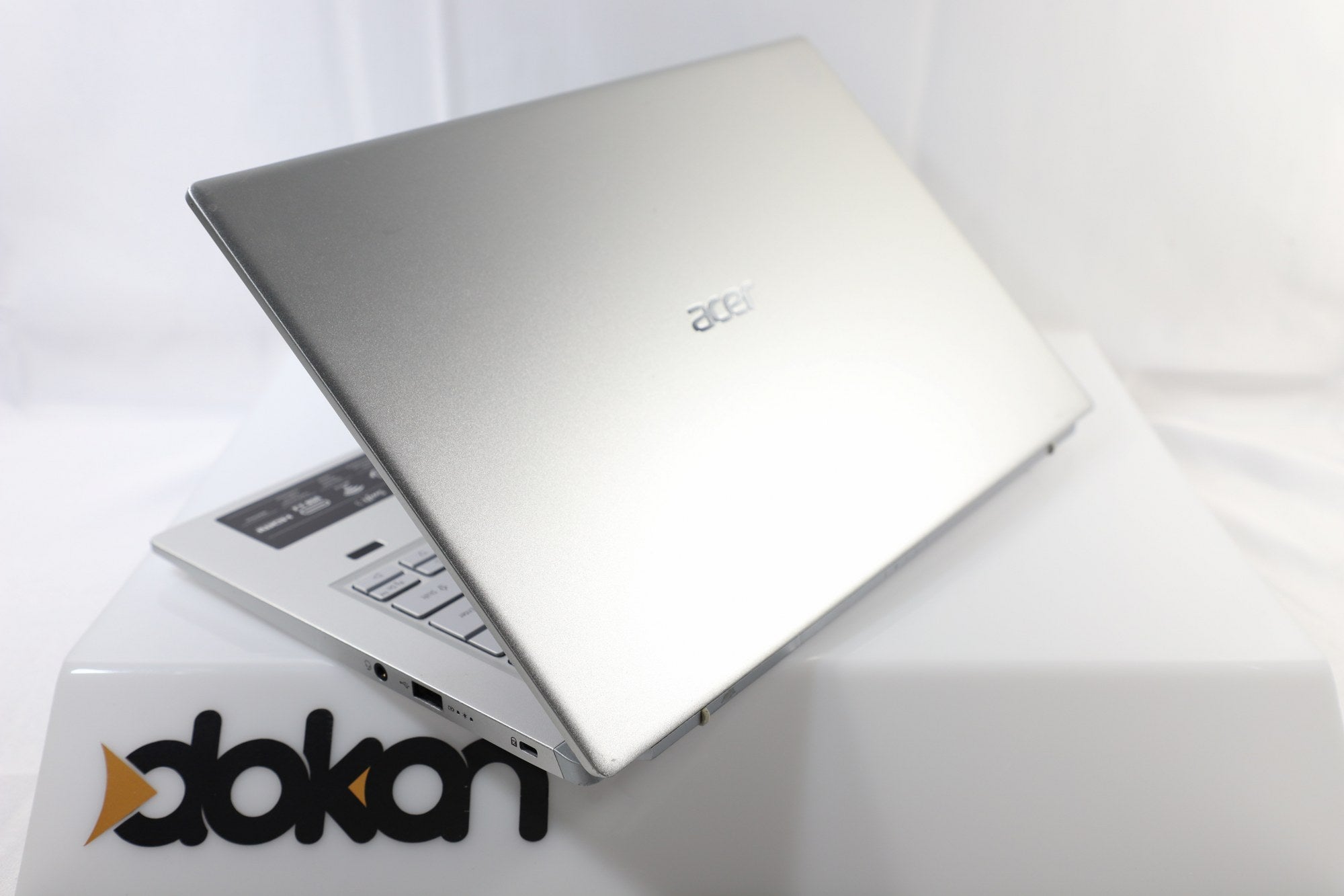 Acer Swift SF314-43 14" - Ryzen 7 5700U 8GB 512GB - Laptop - DOKAN
