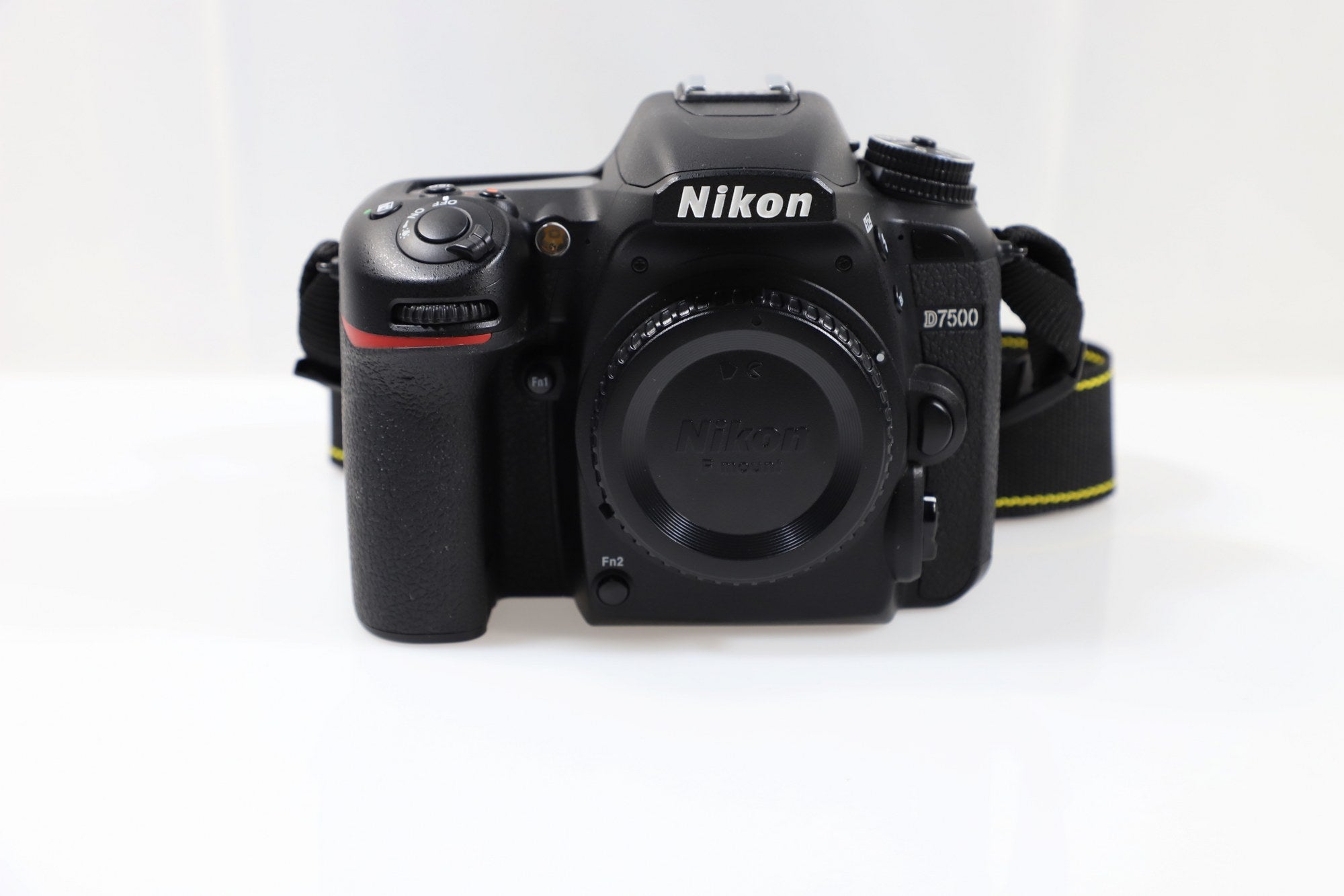 Appareil photo reflex numérique Nikon D7500 20,9 MP - Boîtier