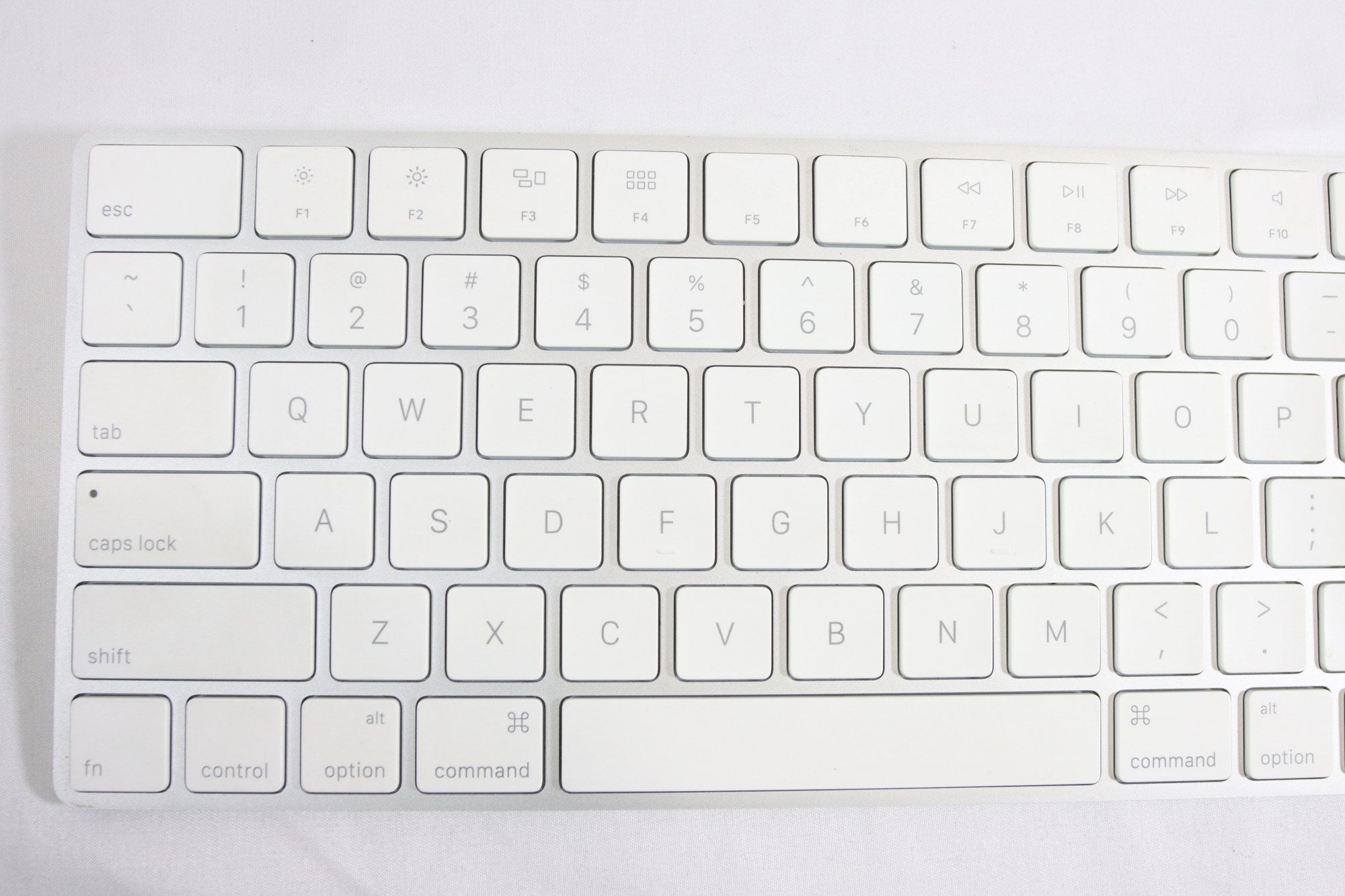 Apple Magic A1644 Bluetooth Wireless Keyboard