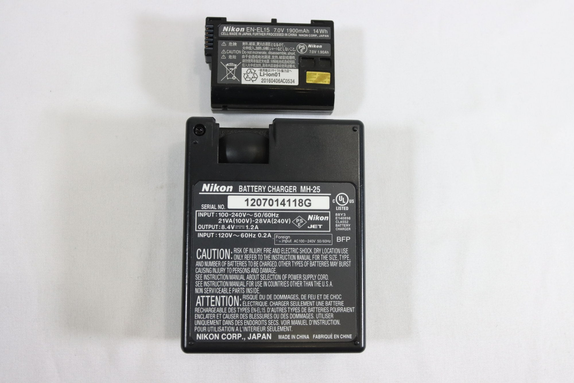 Nikon MH-25 Quick Charger - EN-EL15 Li-ion Battery