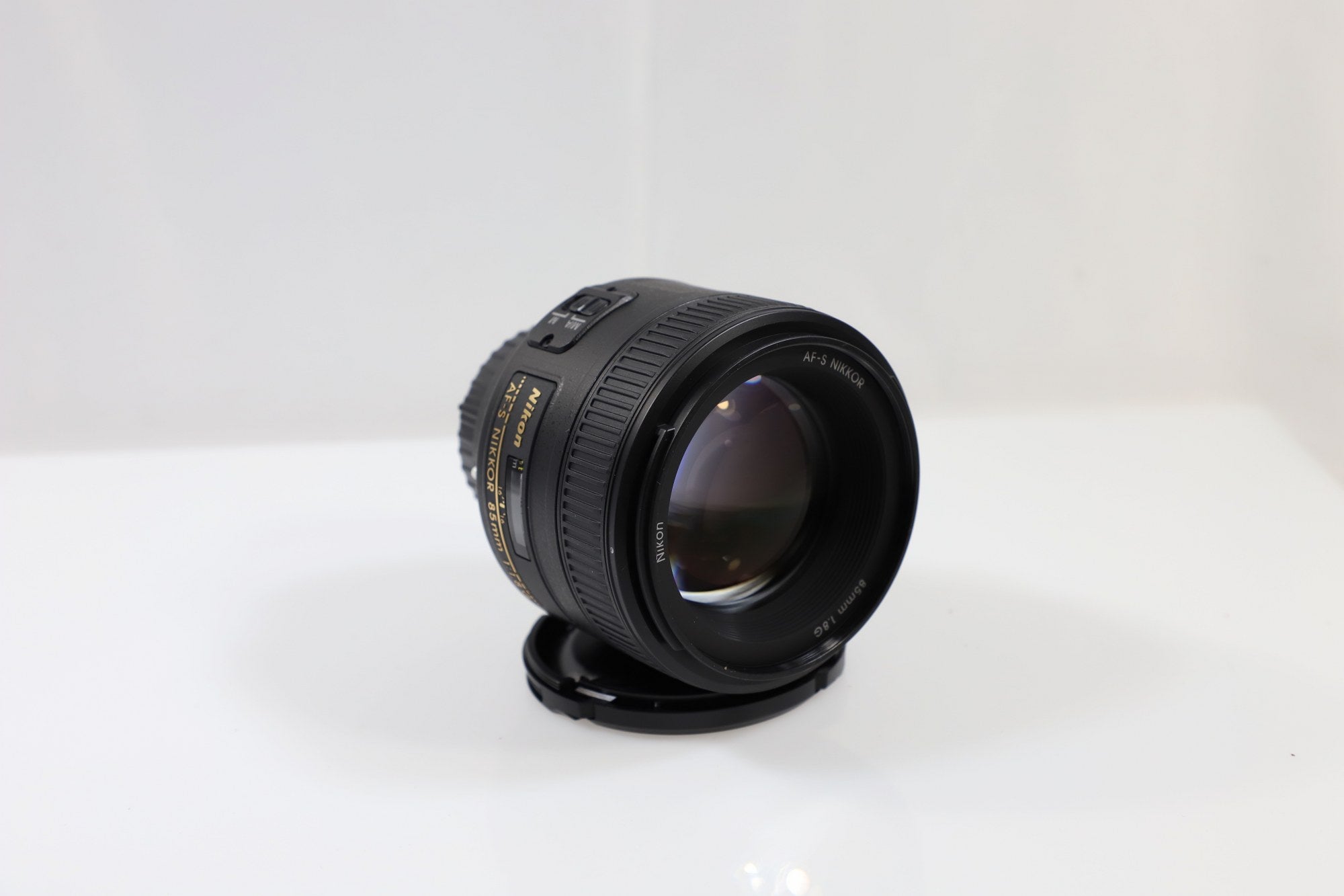 Nikon AF-S NIKKOR 85mm f/1.8G Lens - F-Mount Lens/FX Format