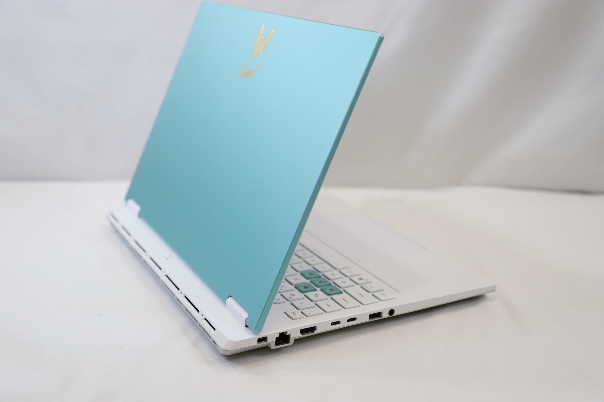 ASUS Tianxuan 6 Pro (FA608FP) 16" - Ryzen 9 9955HX 32GB 2TB RTX 5070 - Gaming Laptop
