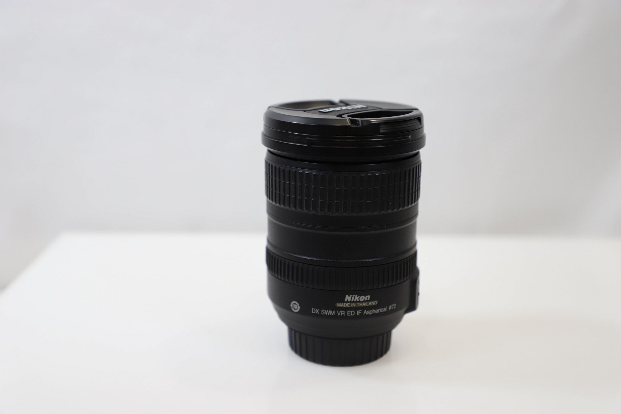 Nikon AF-S Nikkor DX VR 18-200mm f3.5-5.6 G ED Lens - F-Mount Lens/DX Format