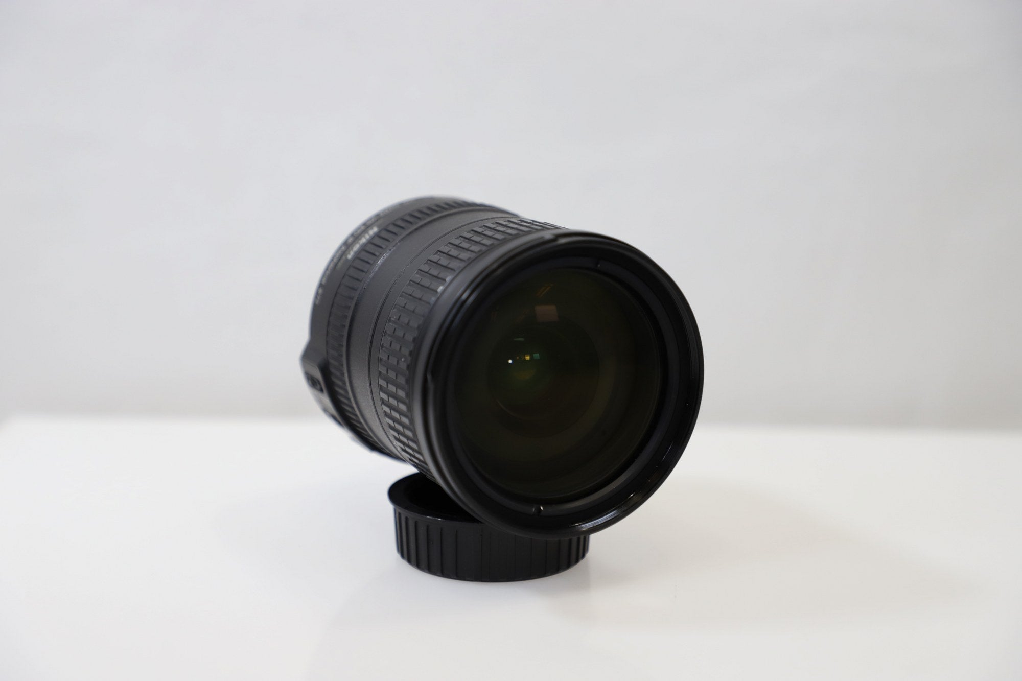 Nikon AF-S Nikkor DX VR 18-200mm f3.5-5.6 G ED Lens - F-Mount Lens/DX Format