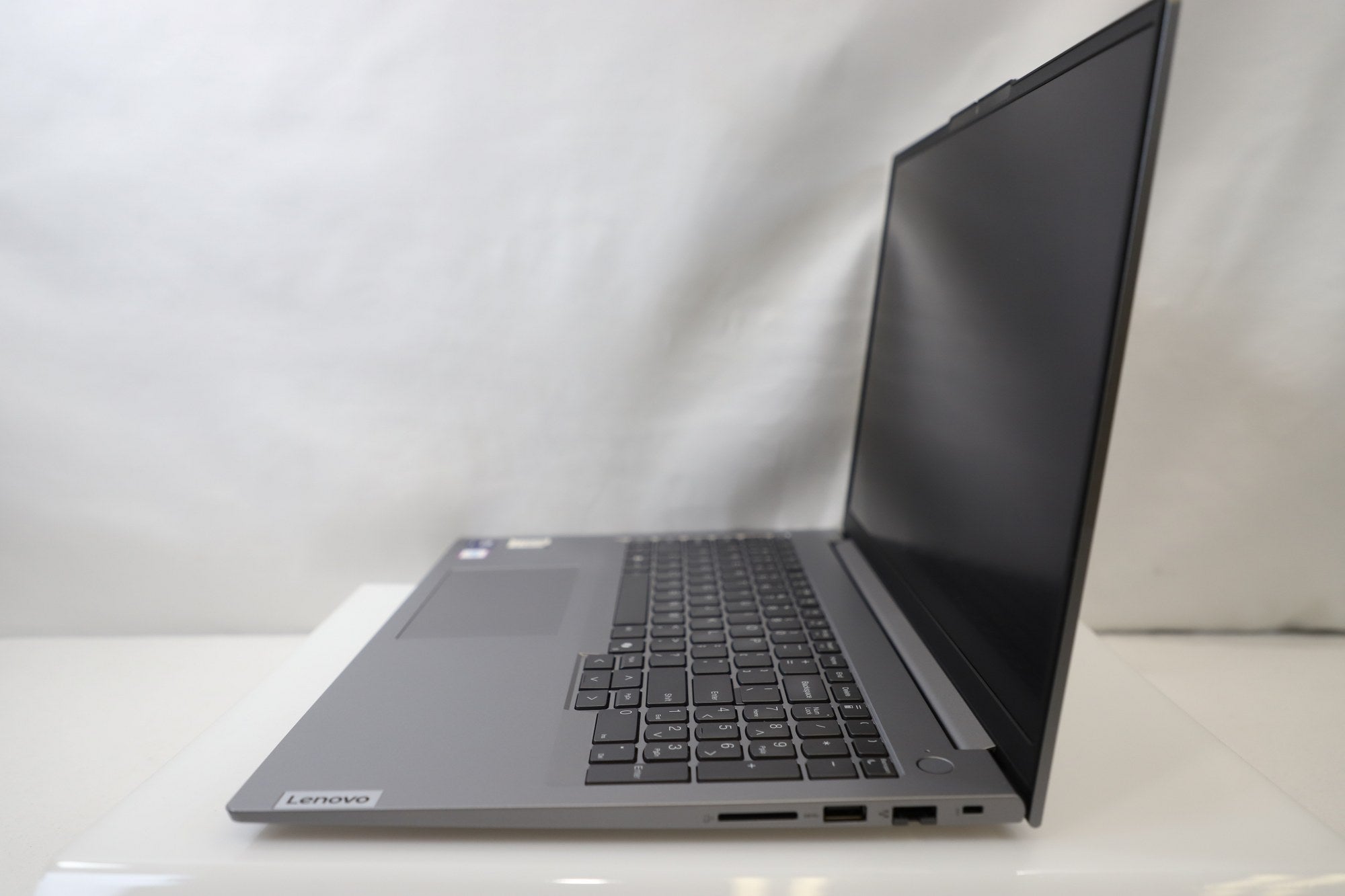 Lenovo ThinkBook 16 G7 16" - Intel Ultra 5 125U 16GB 512GB - Touchscreen Laptop
