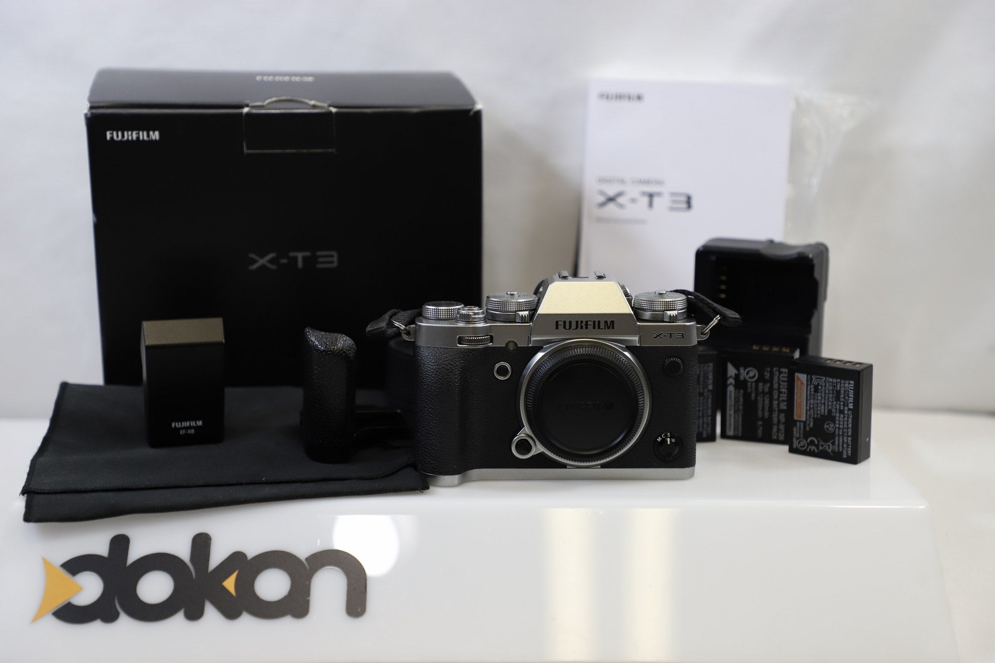 FUJIFILM X-T3 Mirrorless Camera - Body