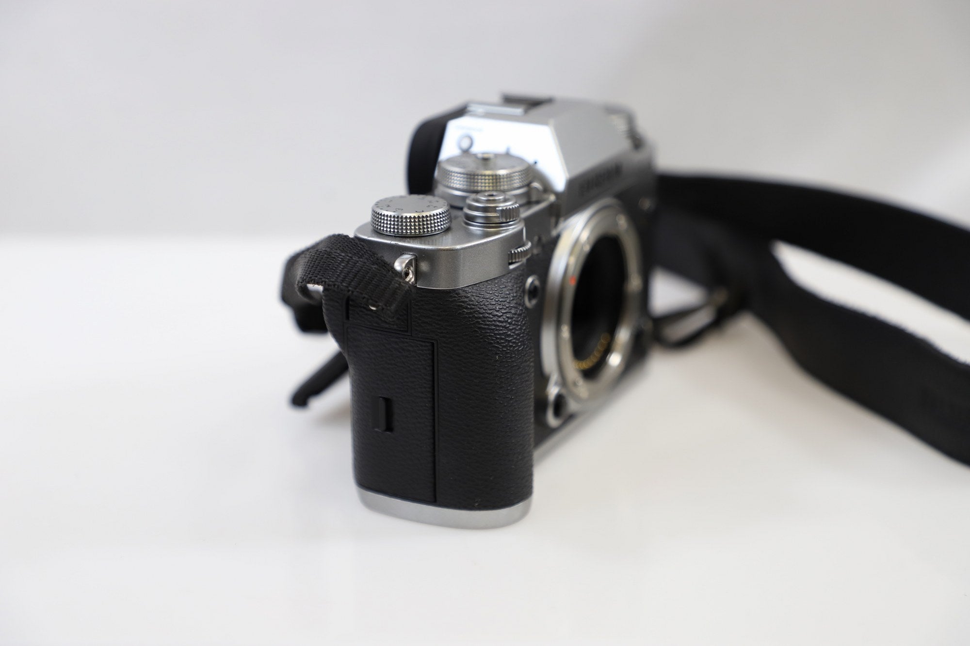FUJIFILM X-T3 Mirrorless Camera - Body